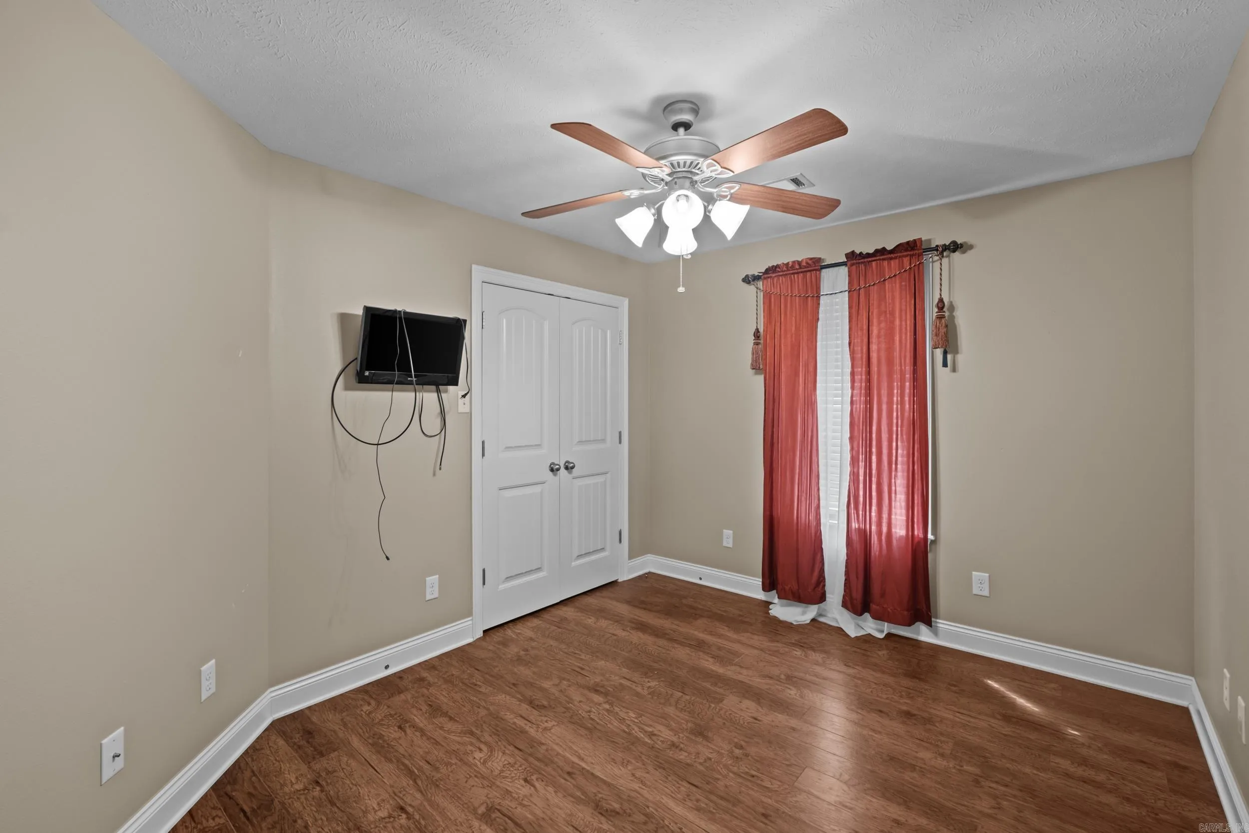Property at 410  Jennifer - Image 30