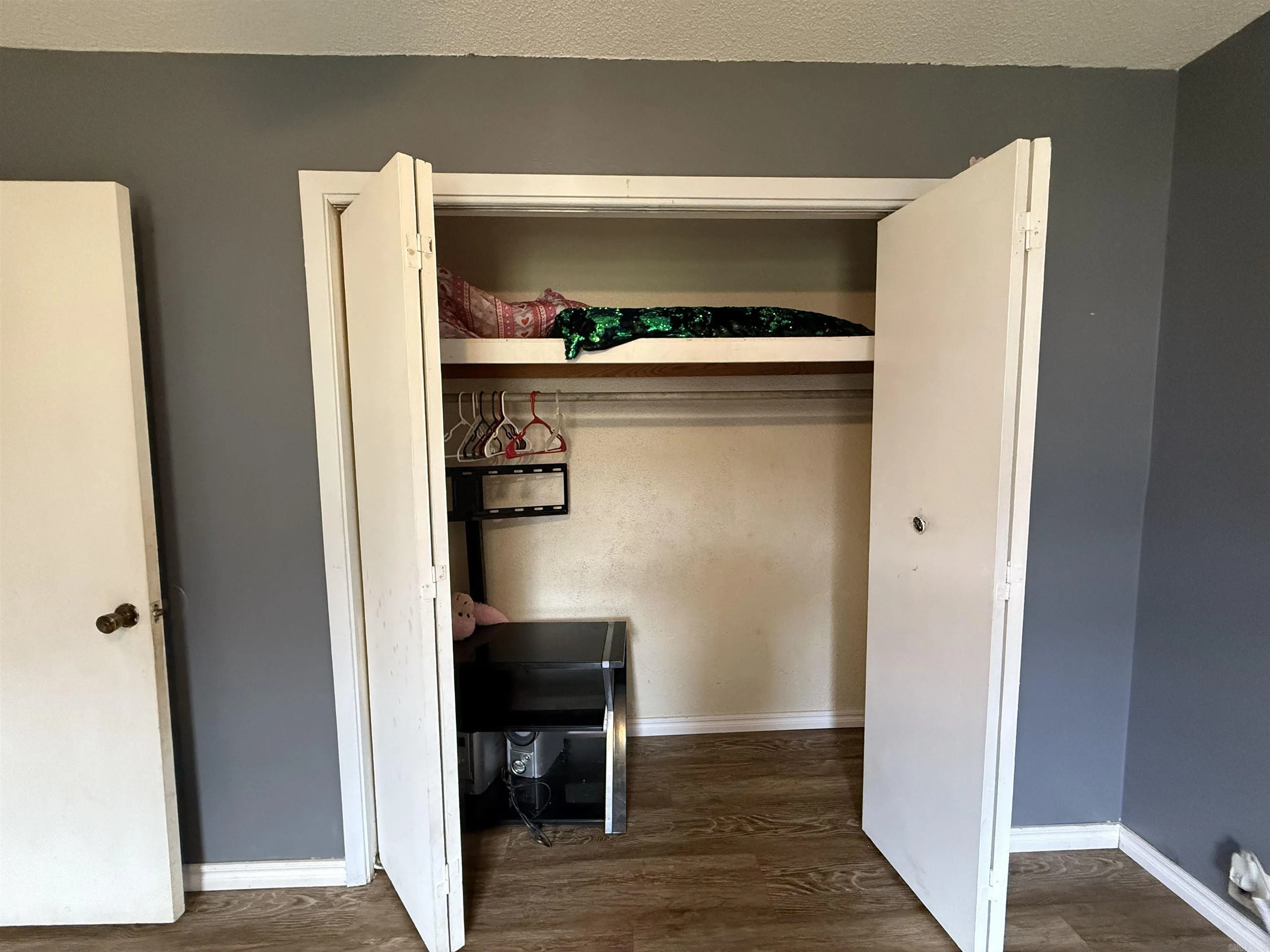 Property at 33  Stacey dr. - Image 20