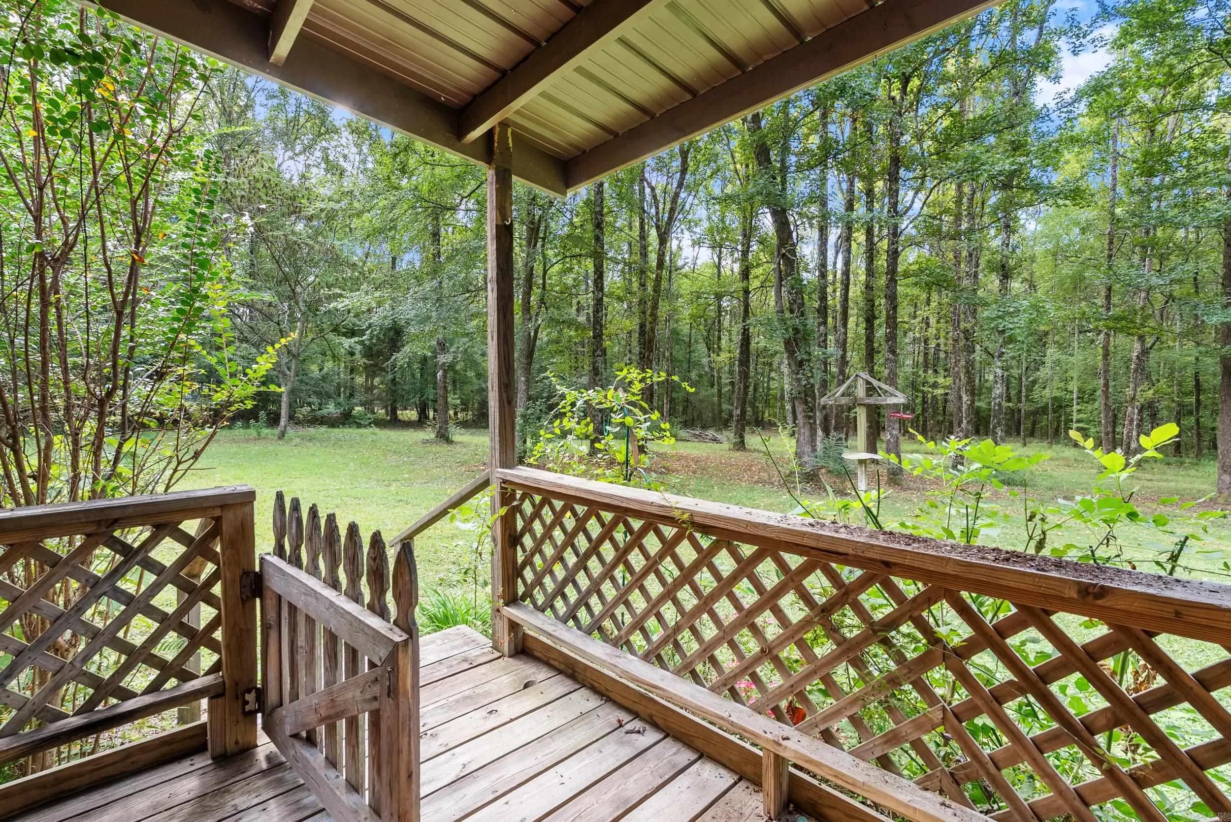 Property at 16  Linda ln w - Image 25