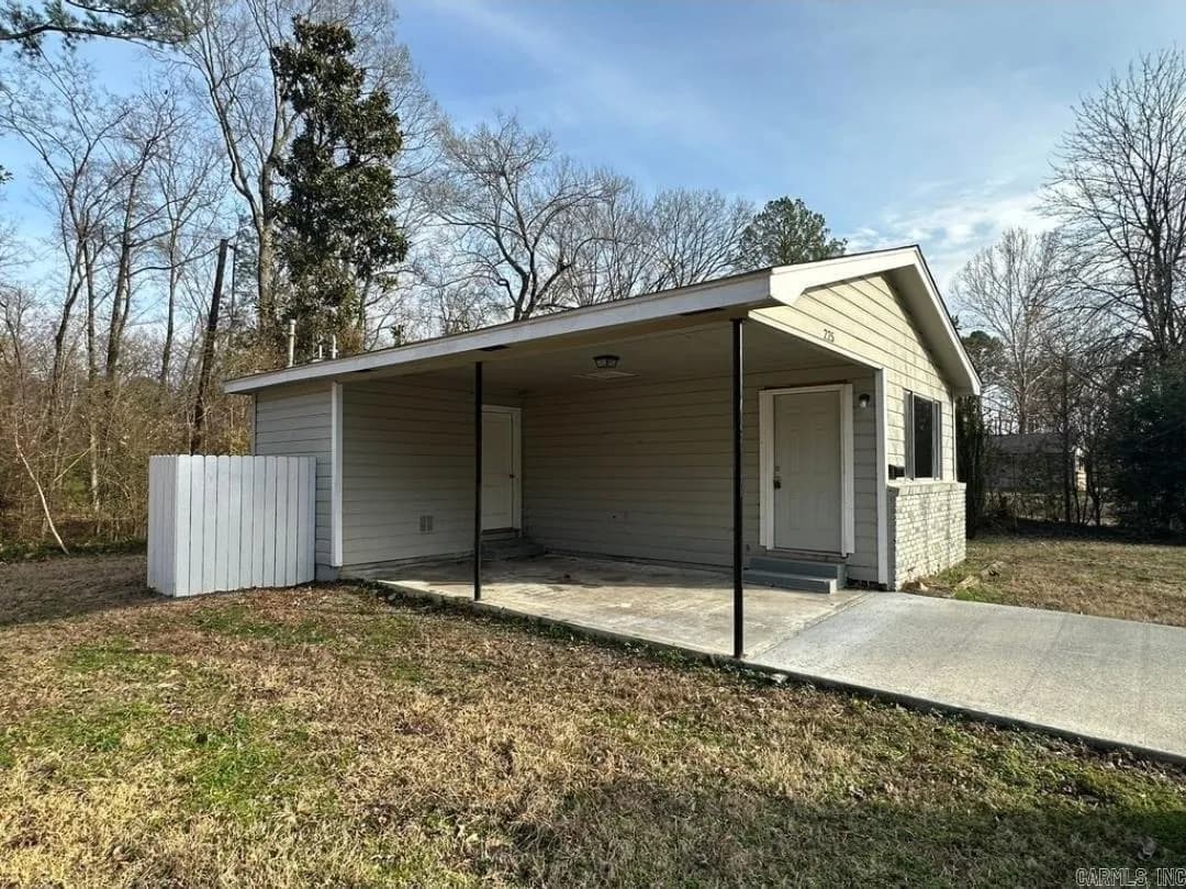 Property at 225  Laurel - Image 13