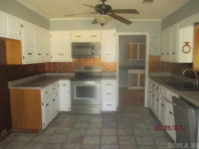 Property at 20  Tower hill ln - Image 5