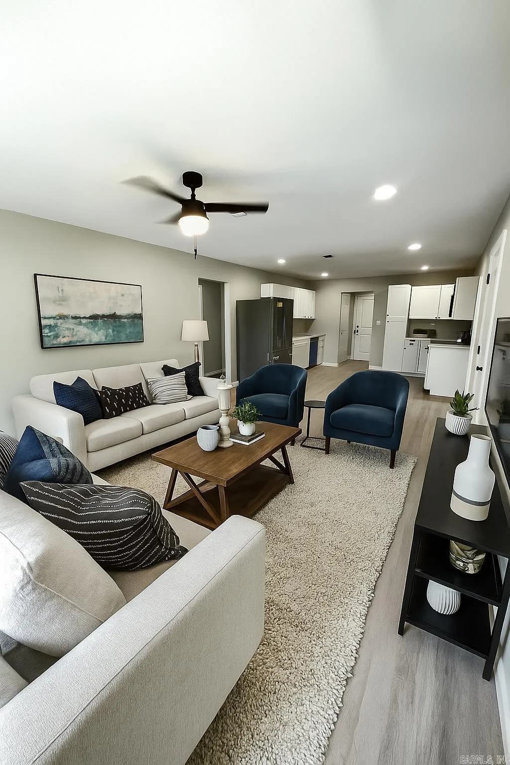 Property at 511  Moore - Image 3