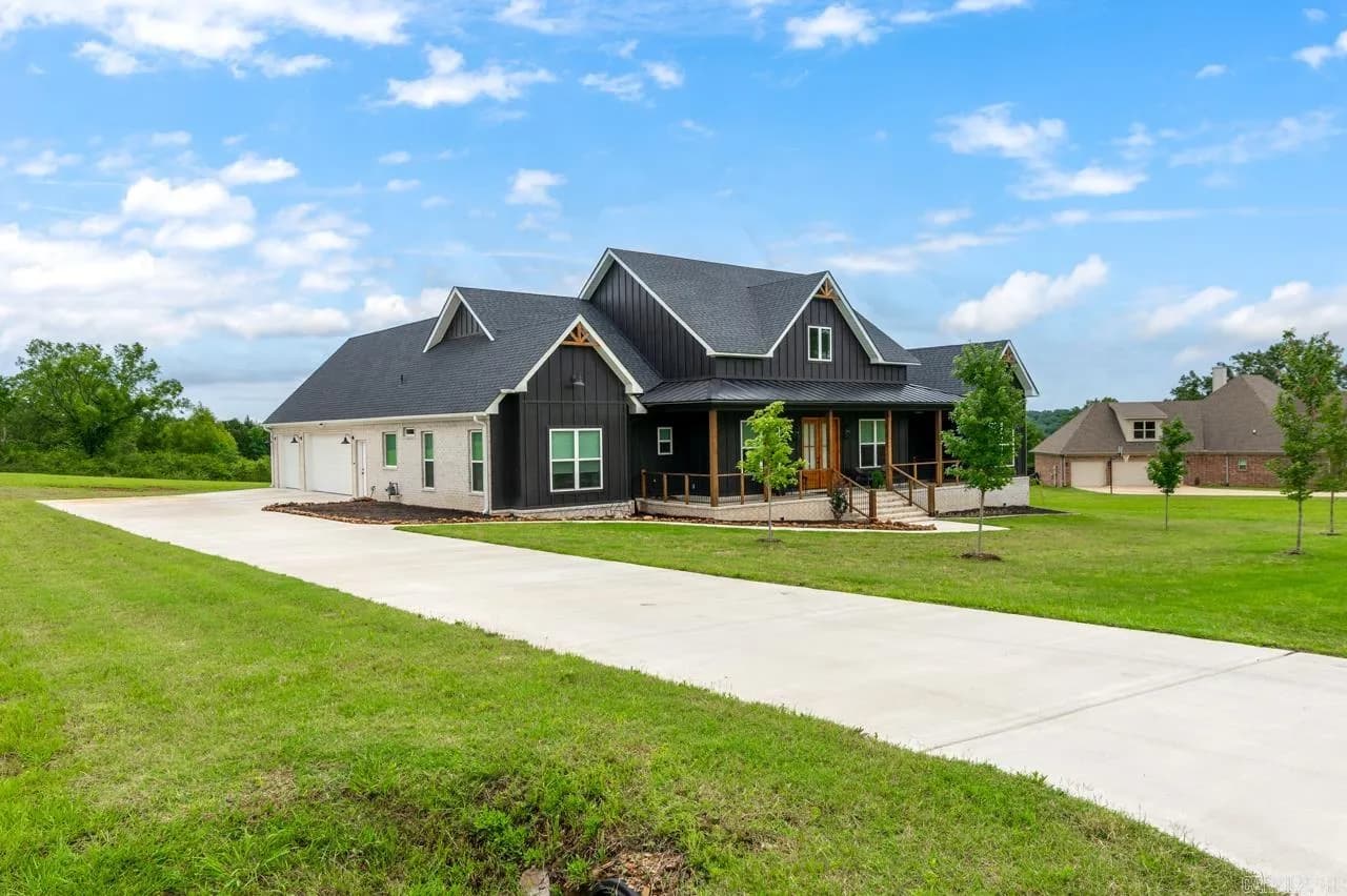 Property at 7  Pine shadow dr. - Image 2