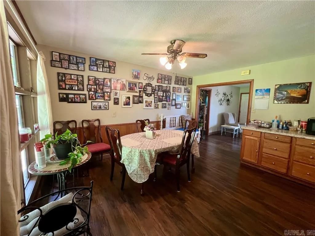 Property at 715  Montgomery st - Image 14
