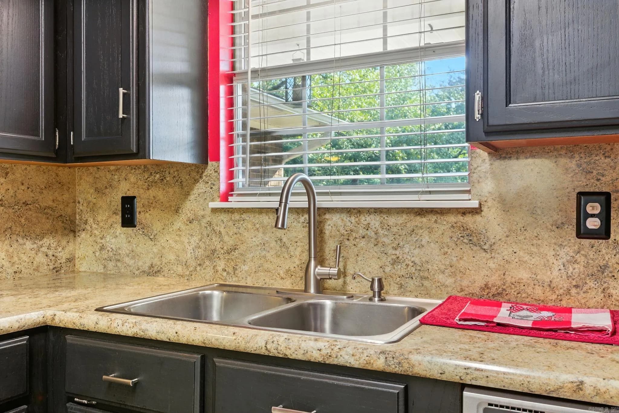 Property at 19101  Oaklawn - Image 12