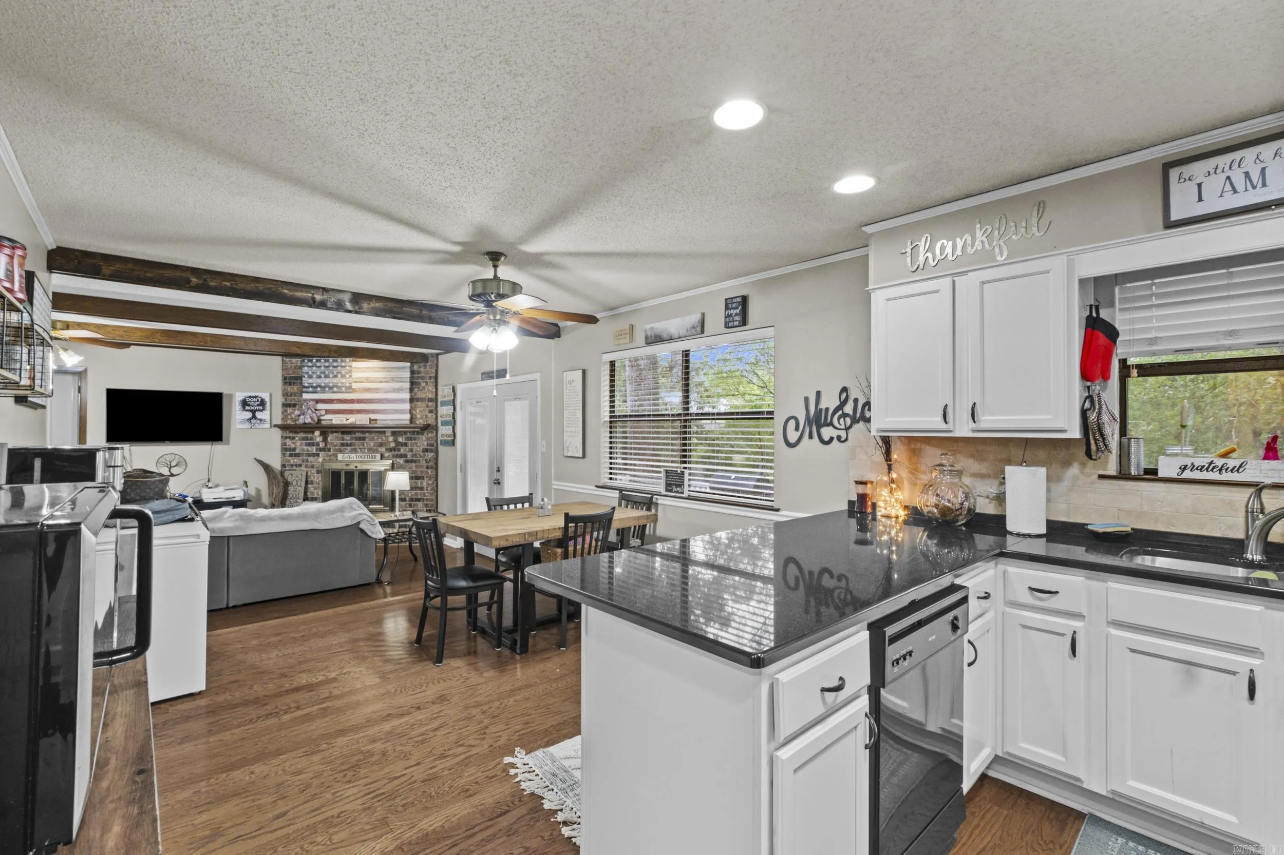 Property at 704  Autumnbrook - Image 13