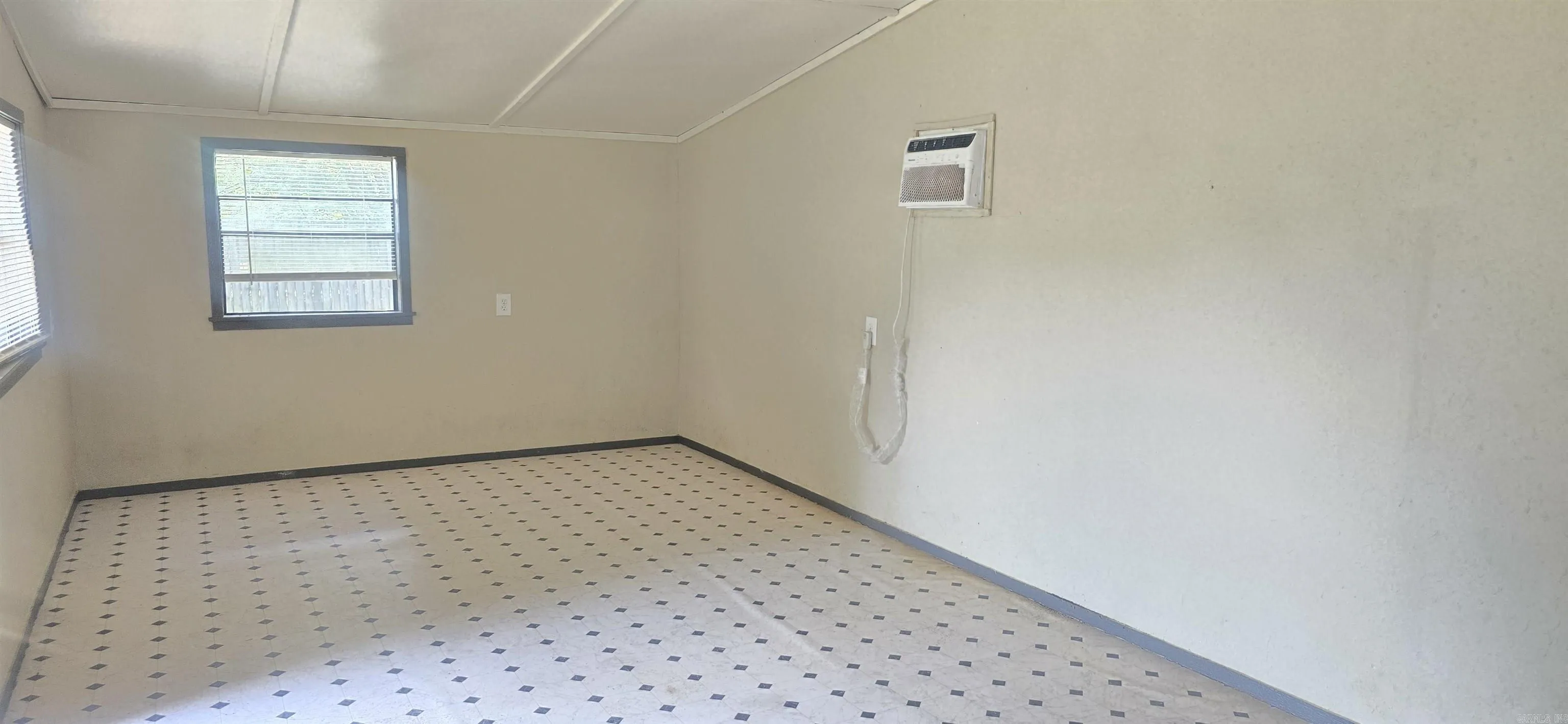 Property at 500 SW 4th - Image 17