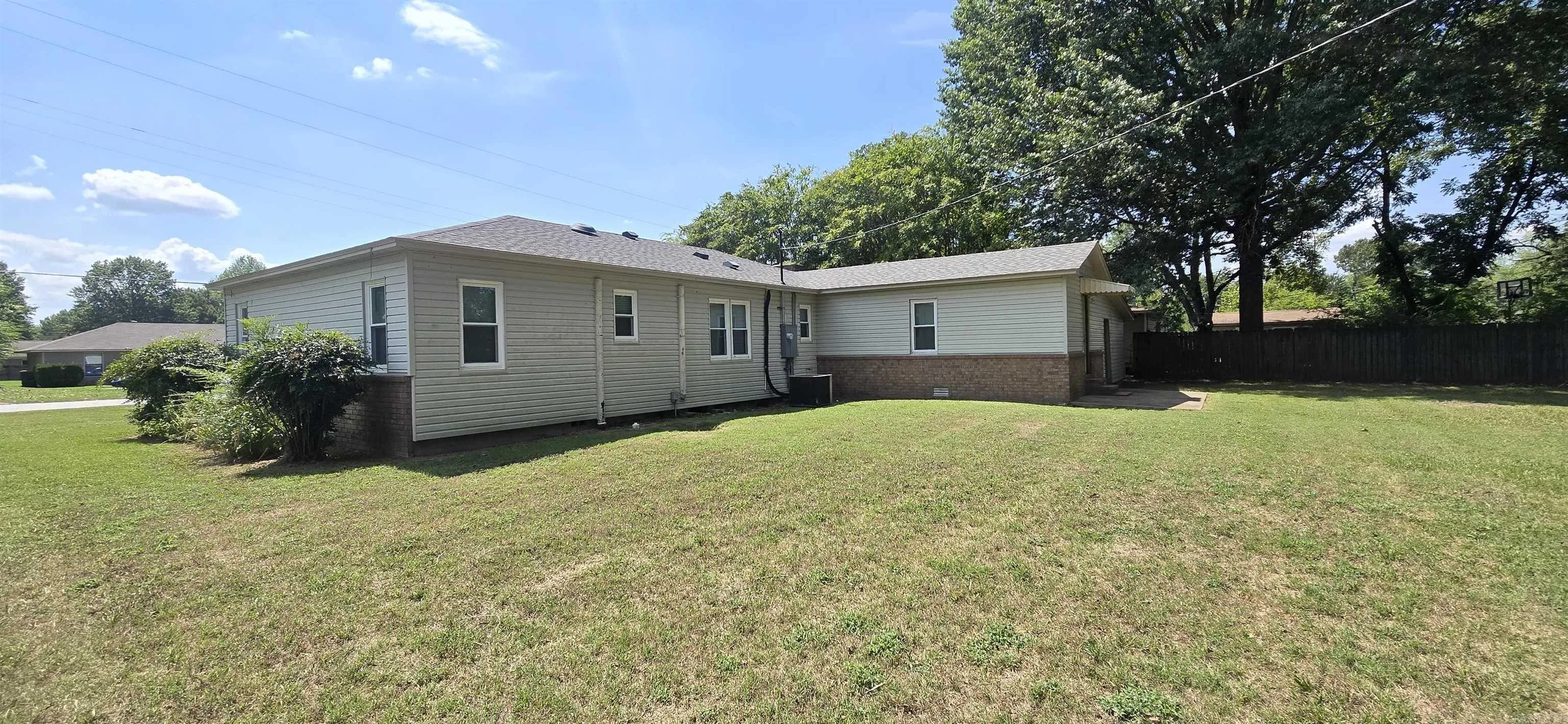 Property at 500 SW 4th - Image 3