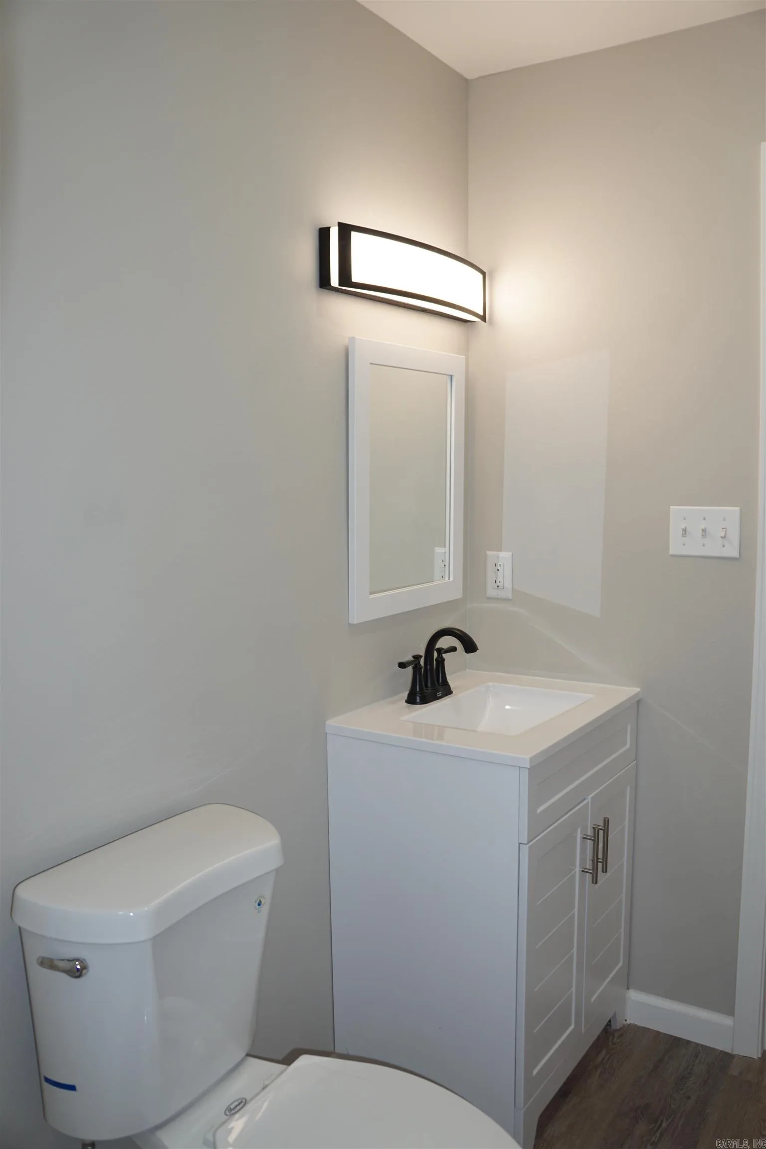 Property at 203 E Church - Image 9