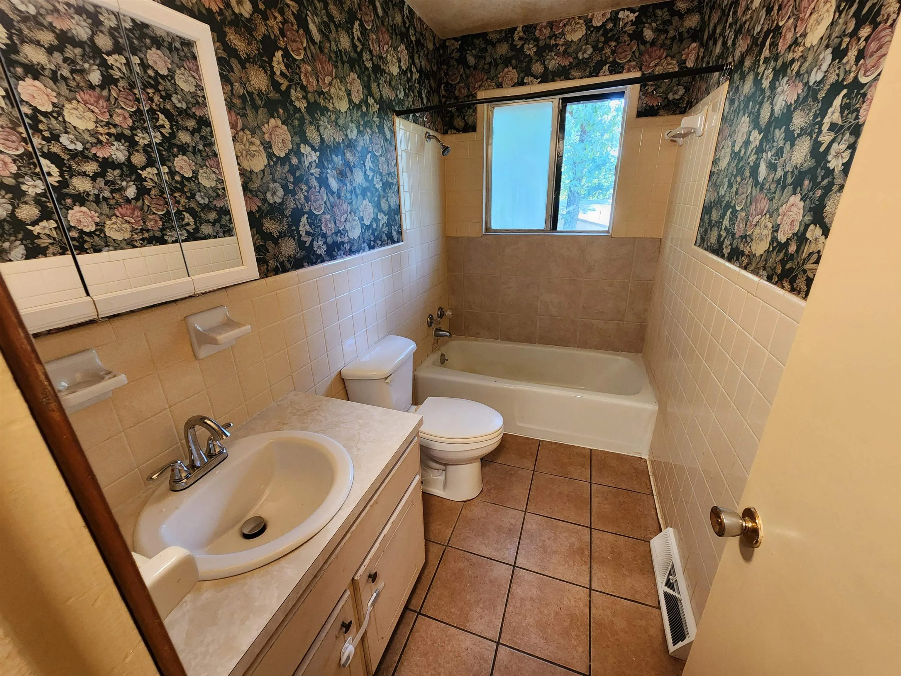 Property at 36  Mena - Image 38
