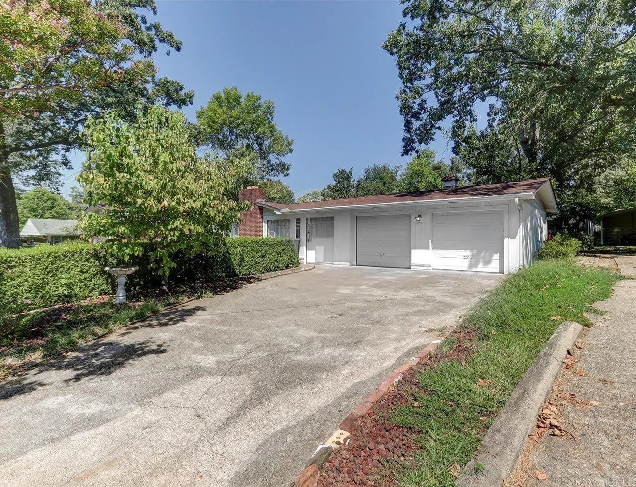 Property at 410  Crestwood - Image 34