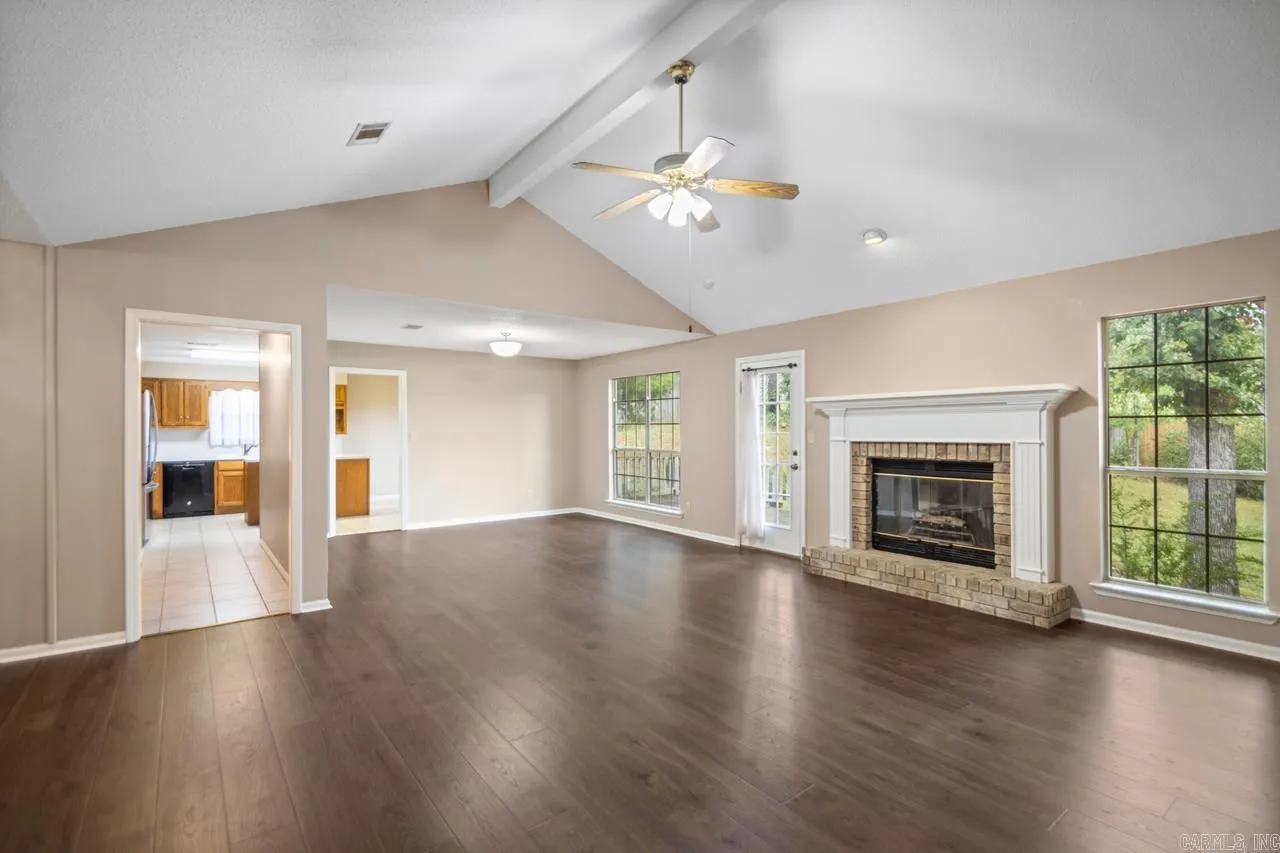 Property at 6  Post oak - Image 4
