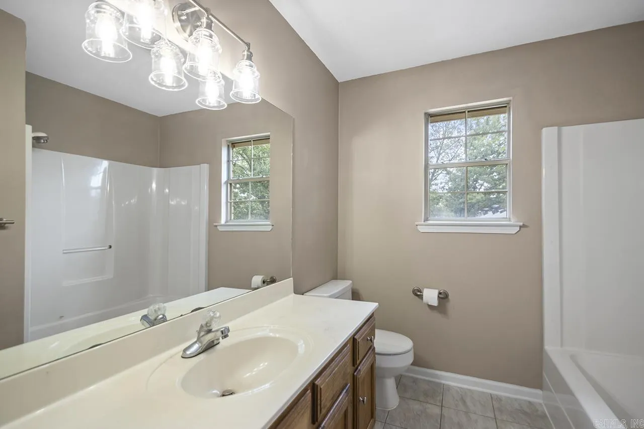 Property at 6  Post oak - Image 20