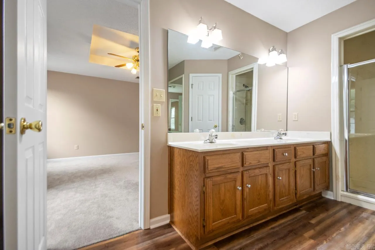 Property at 6  Post oak - Image 15