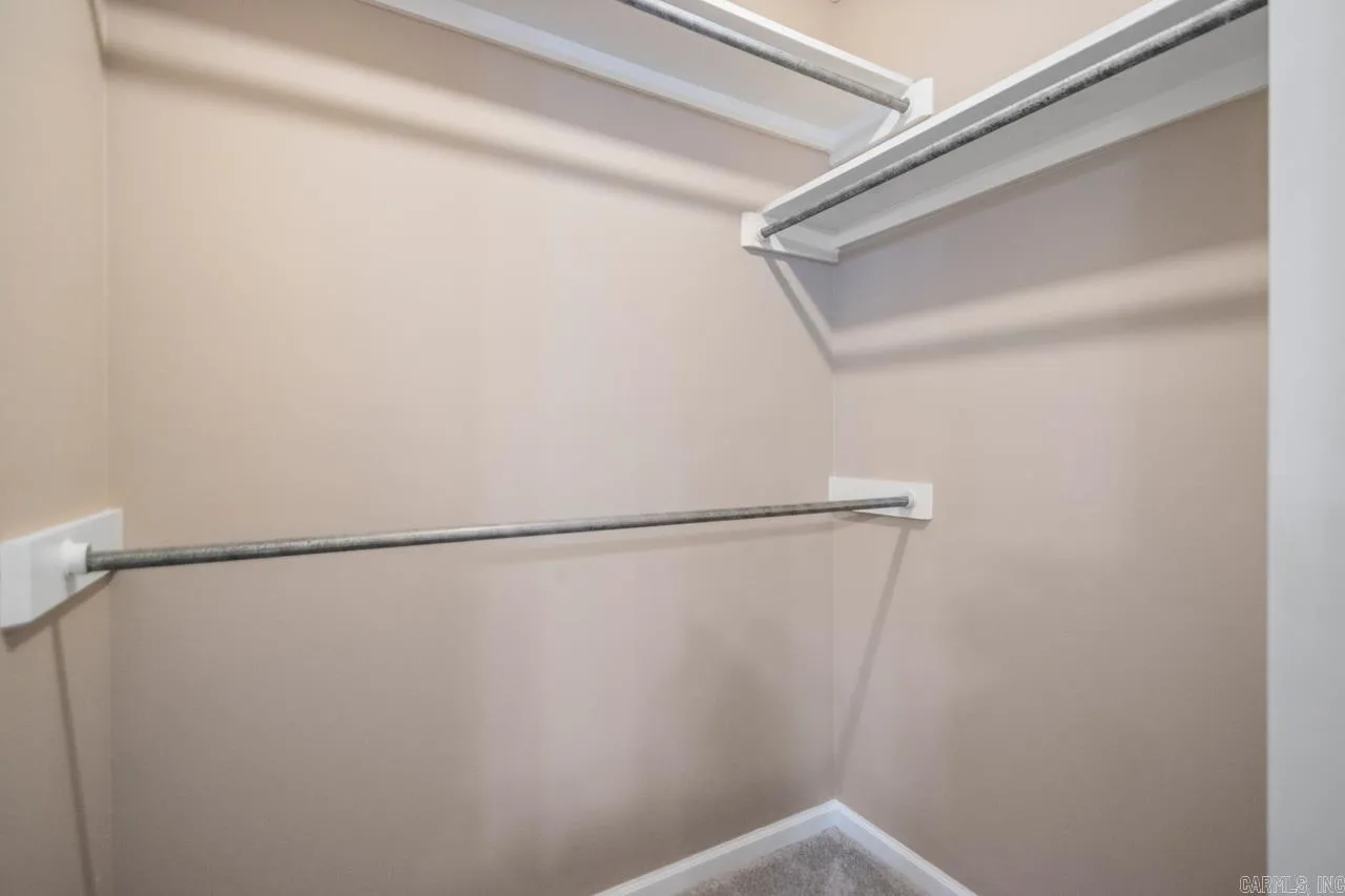 Property at 6  Post oak - Image 16