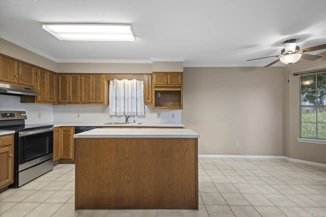 Property at 6  Post oak - Image 8