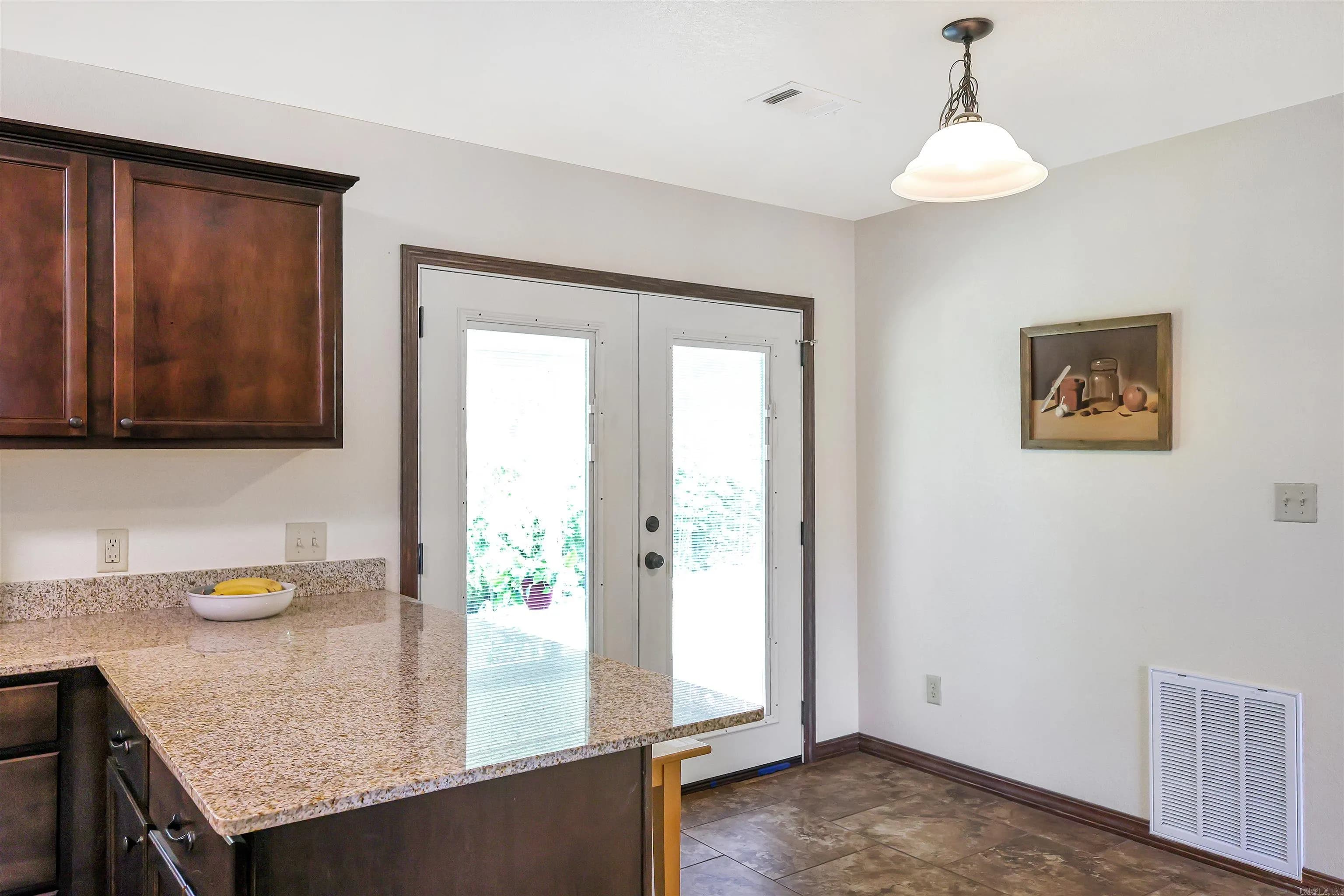 Property at 108  Fleetwood - Image 10