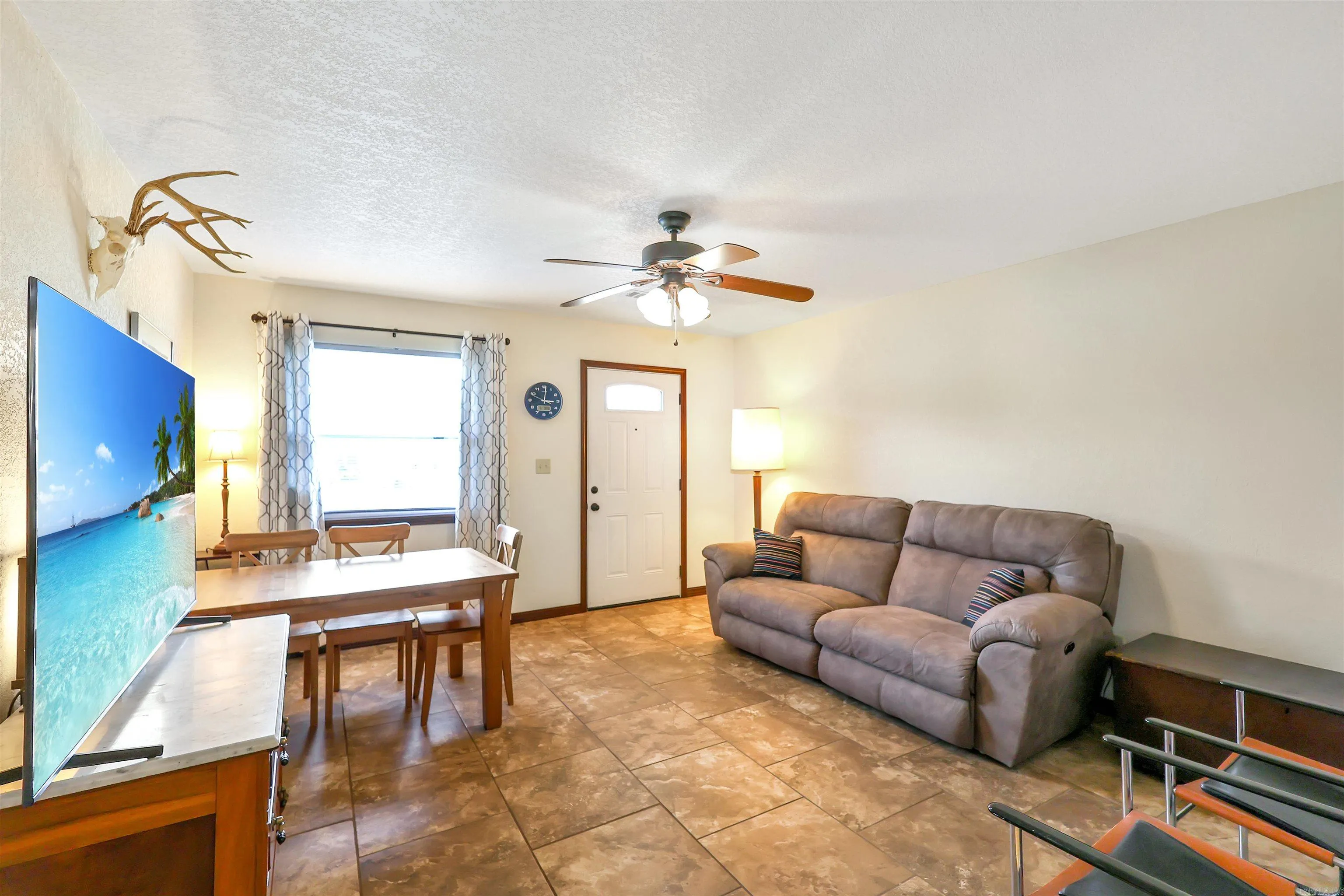 Property at 108  Fleetwood - Image 5