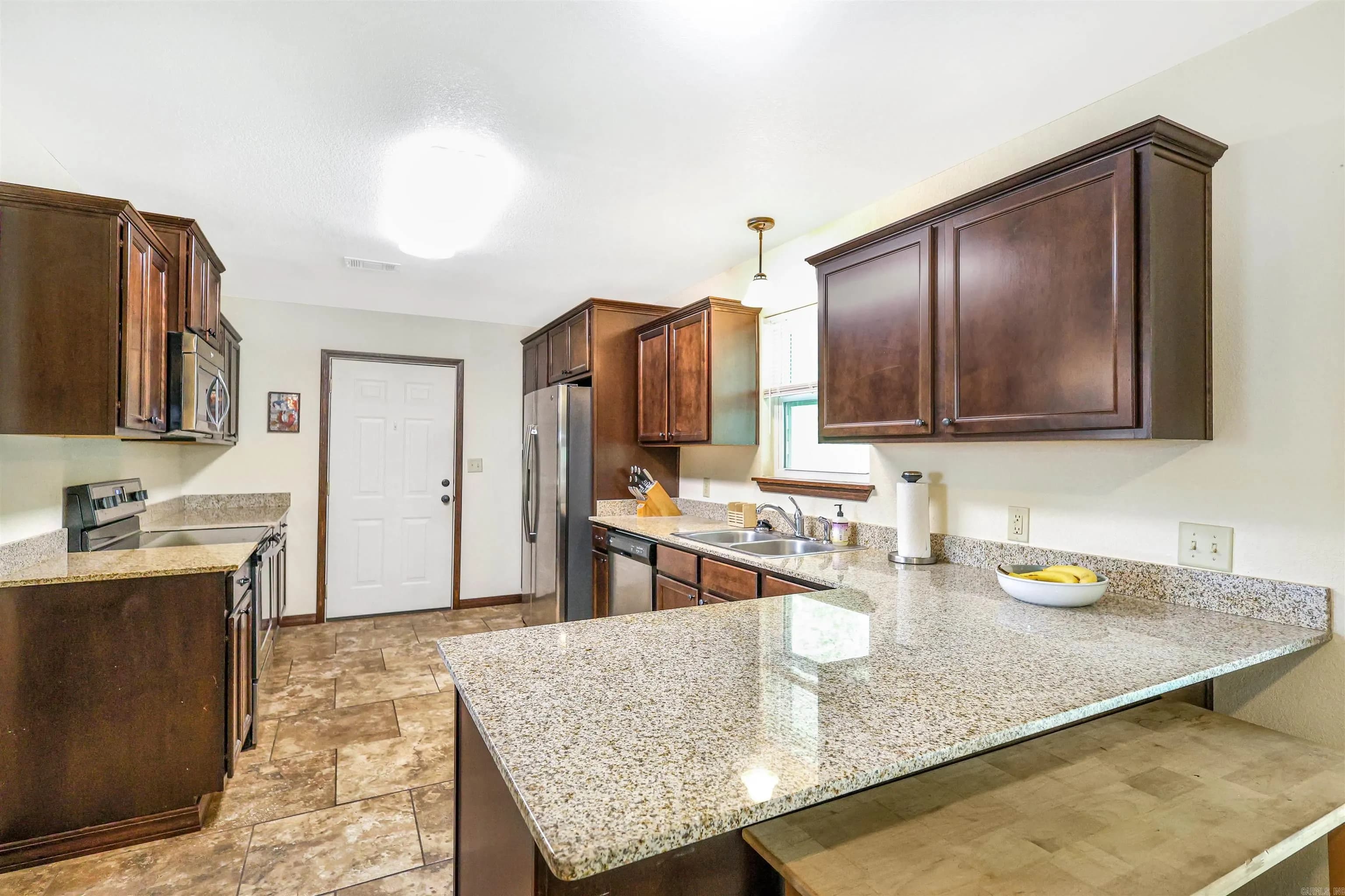 Property at 108  Fleetwood - Image 7