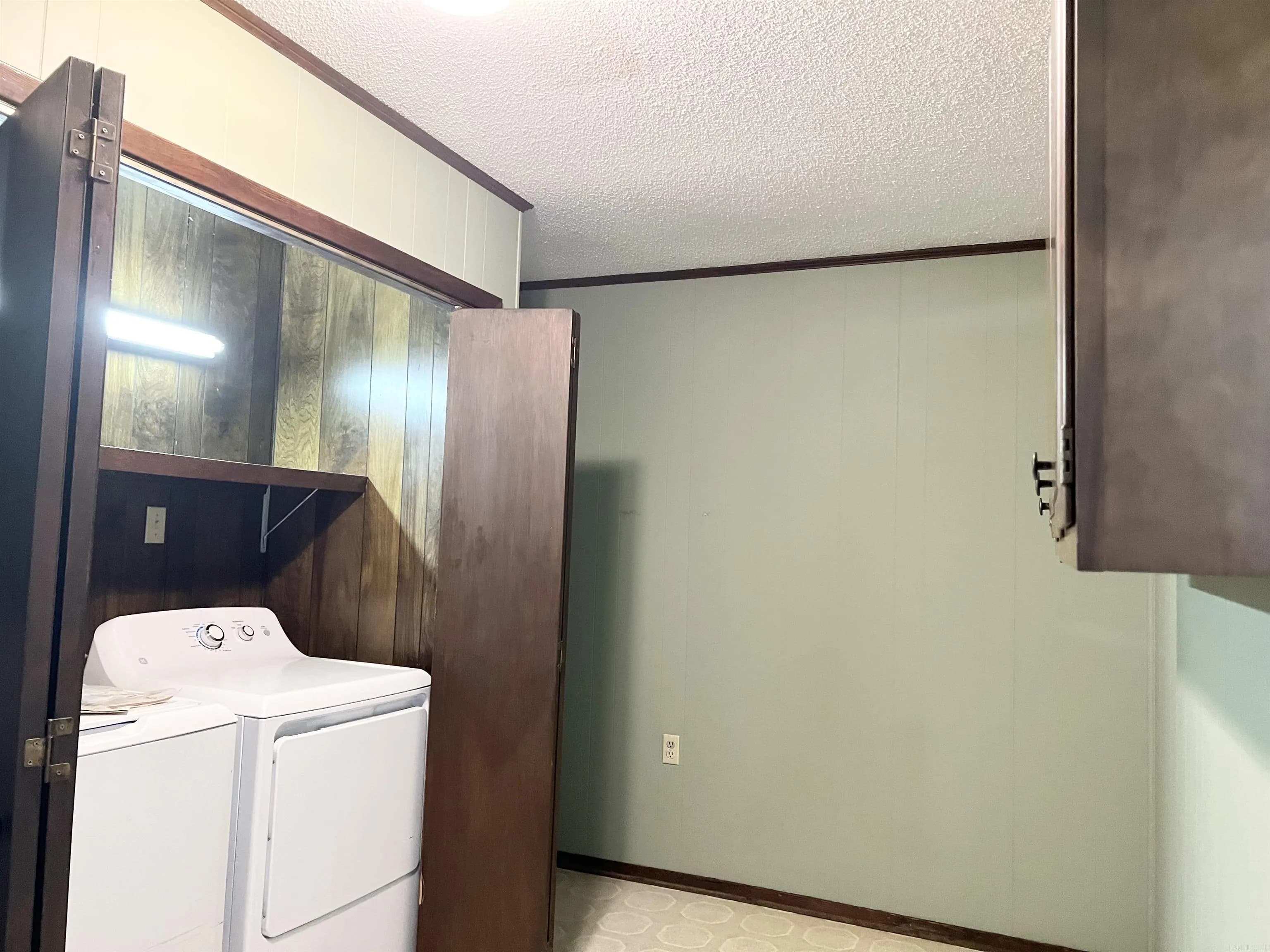 Property at 515  Brookridge - Image 17