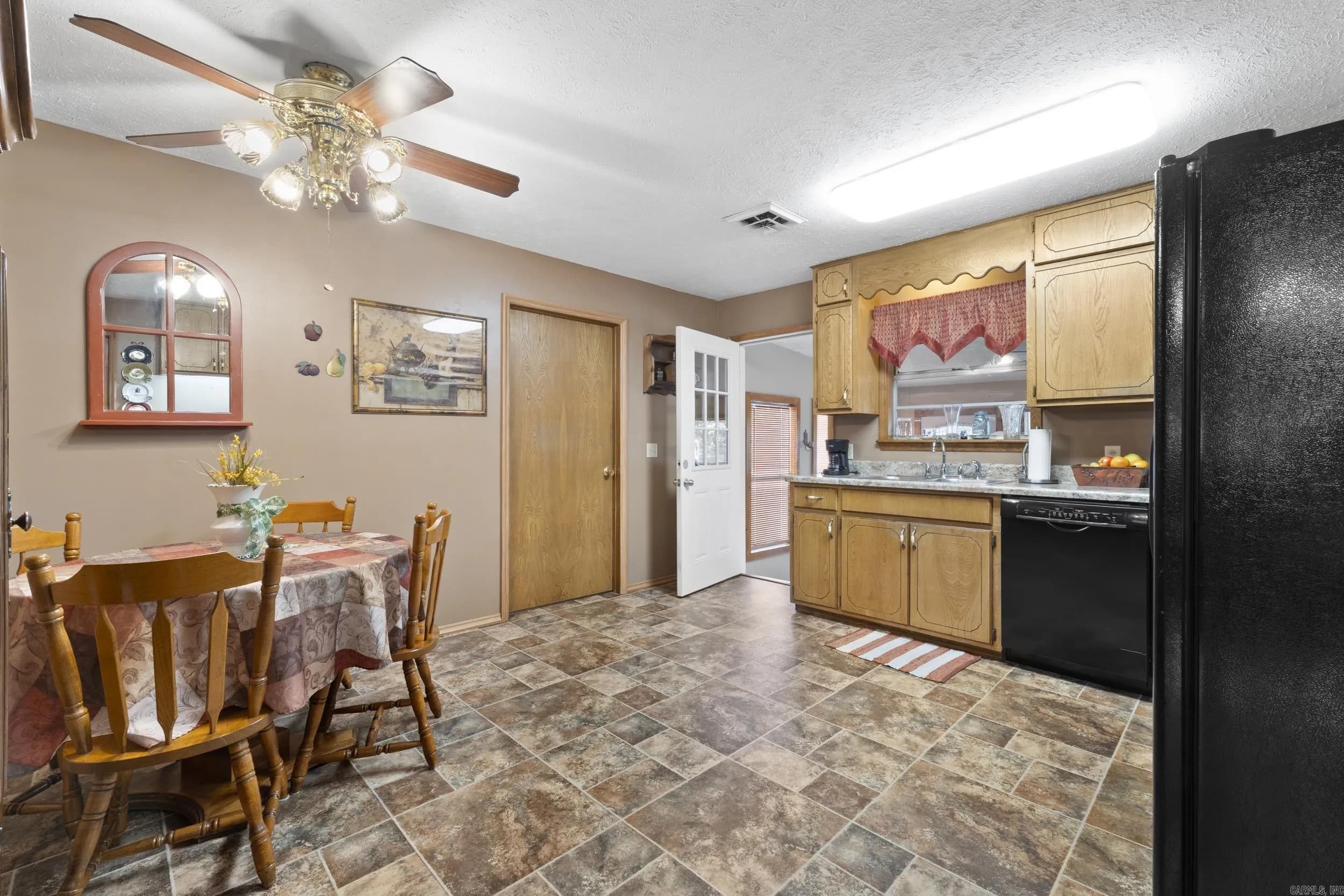 Property at 604  Park - Image 9