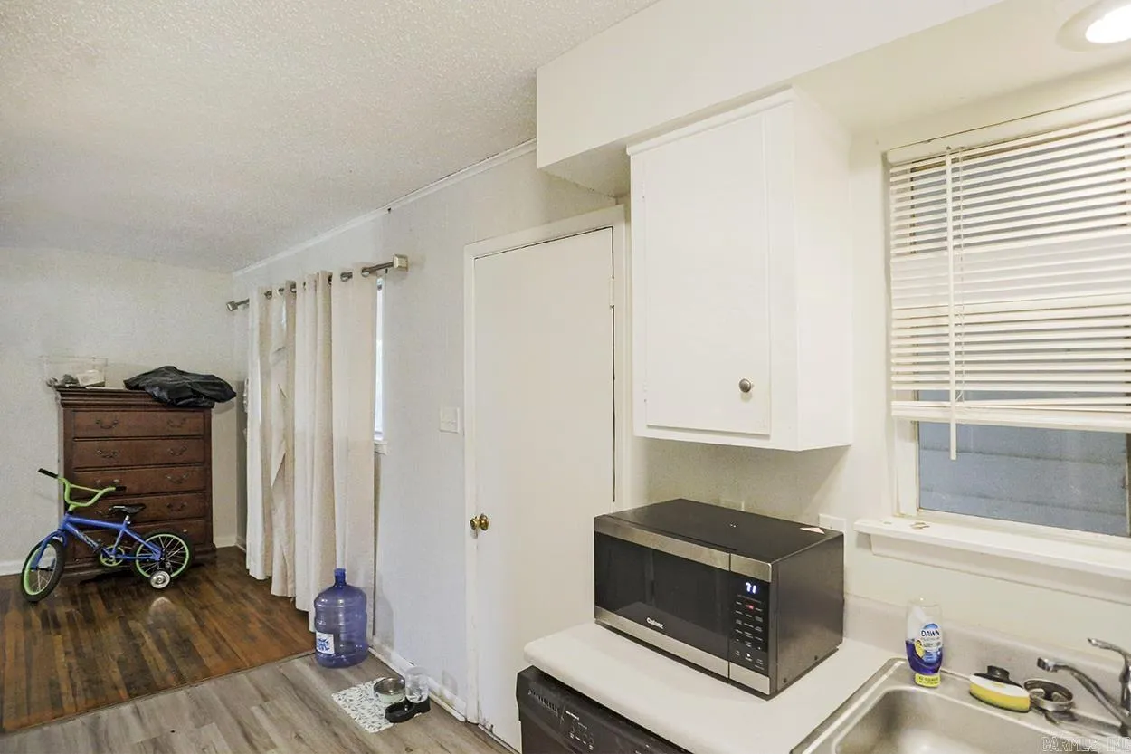 Property at 5601  Sonora - Image 3