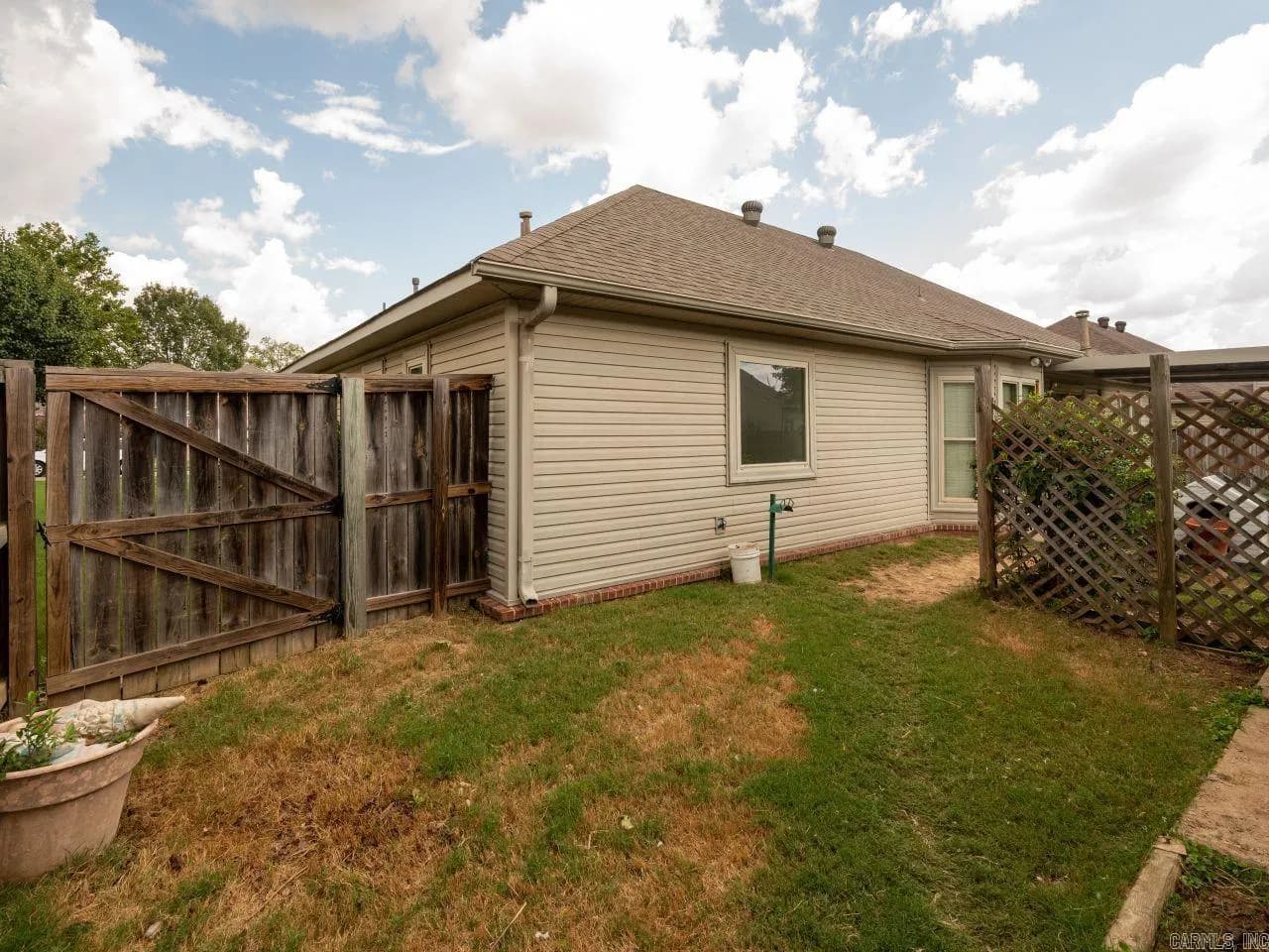 Property at 4011  Evergreen - Image 4