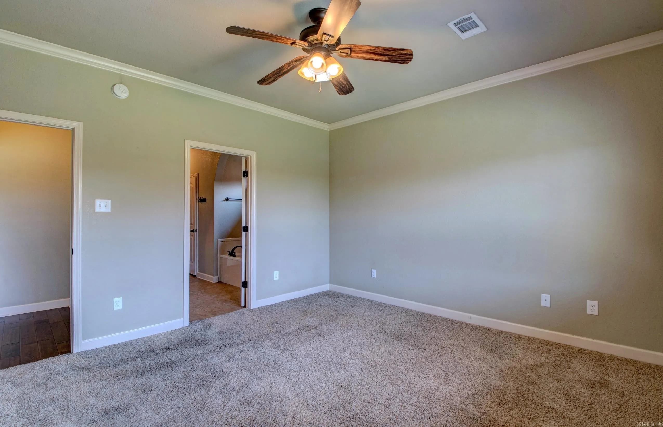Property at 727  Mango - Image 20