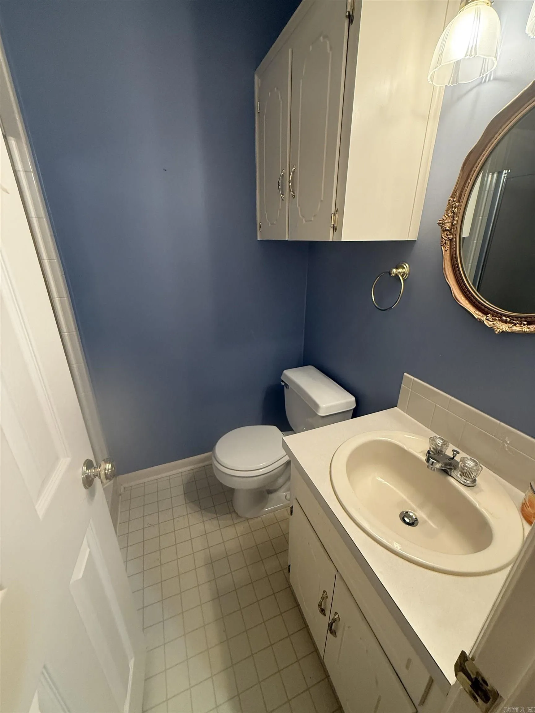 Property at 110  Chickasaw - Image 11