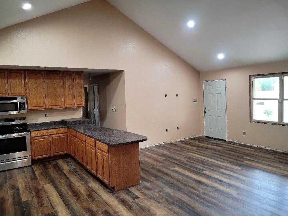 Property at 721 N James - Image 3