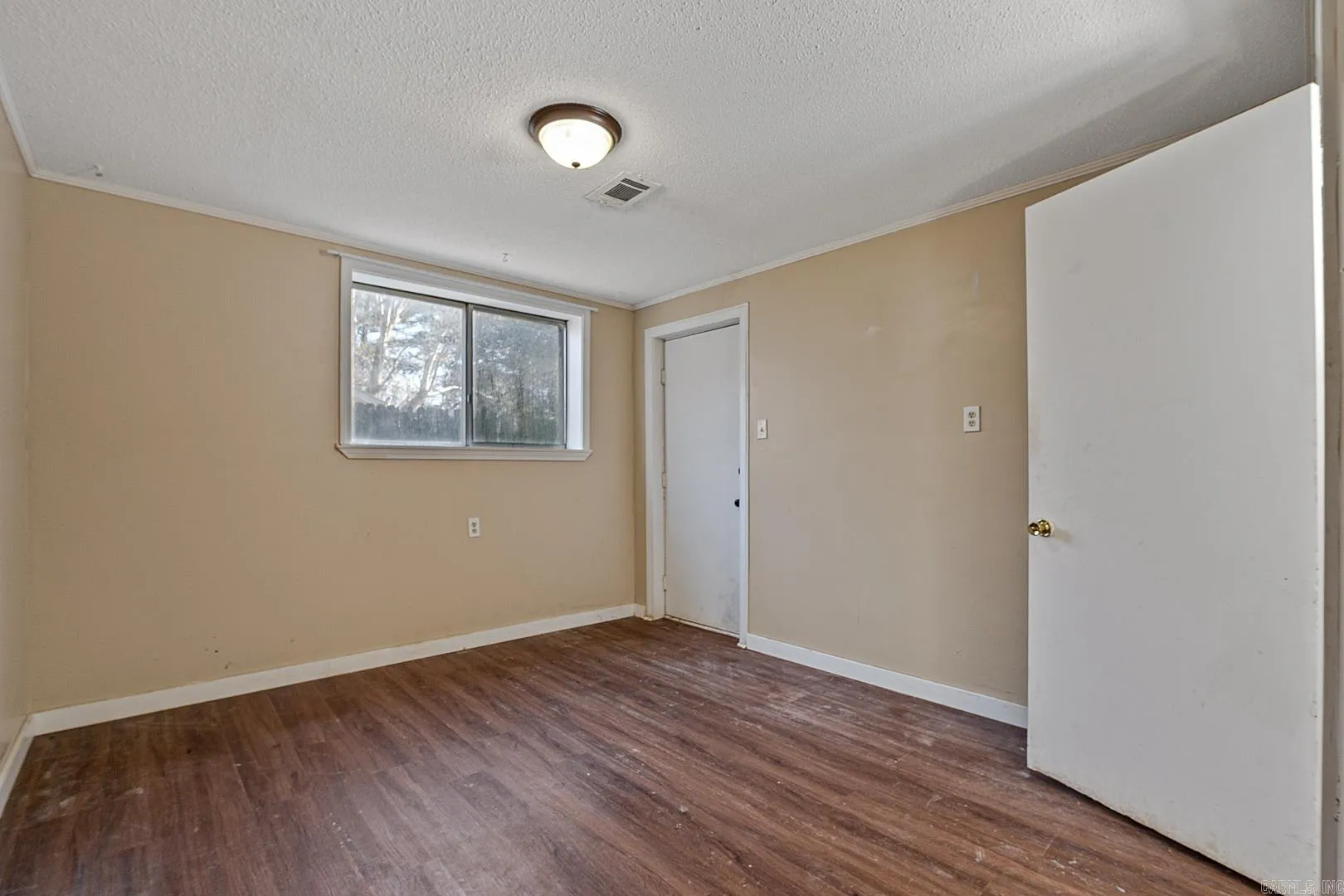 Property at 1501  Dana debbie - Image 13