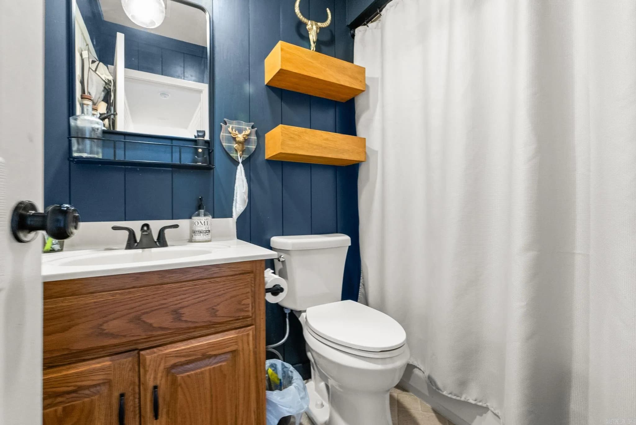 Property at 1805  Royal - Image 34