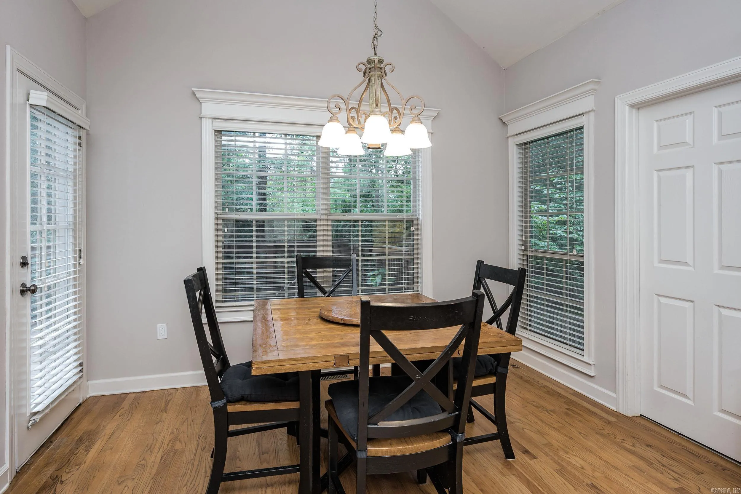 Property at 2106  Wellington woods - Image 14
