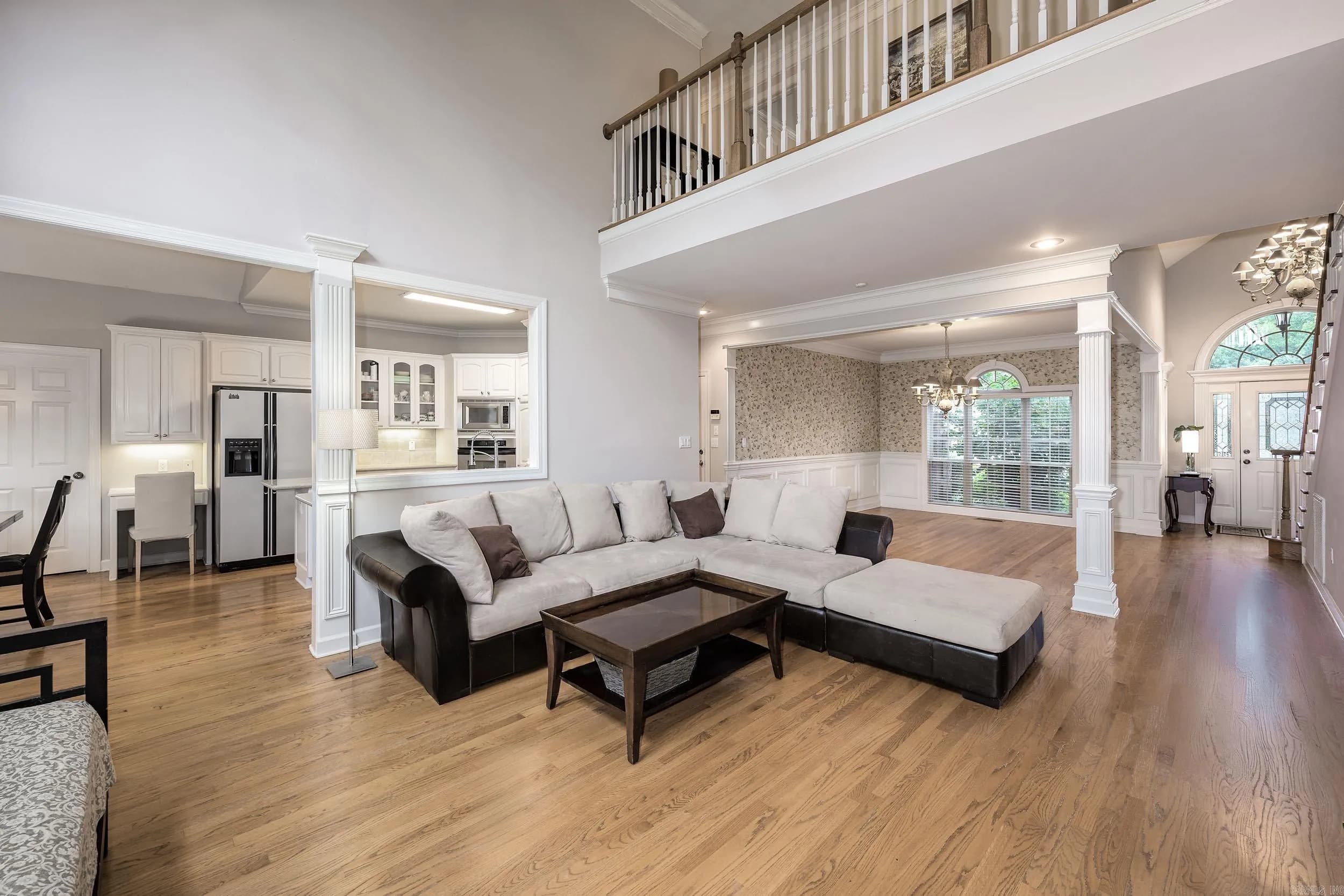 Property at 2106  Wellington woods - Image 3