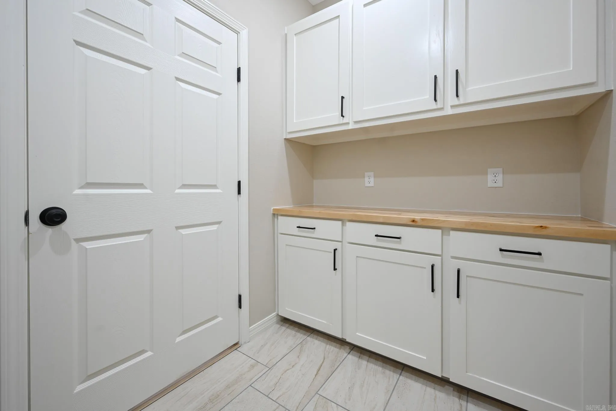 Property at 104  Red oak - Image 39