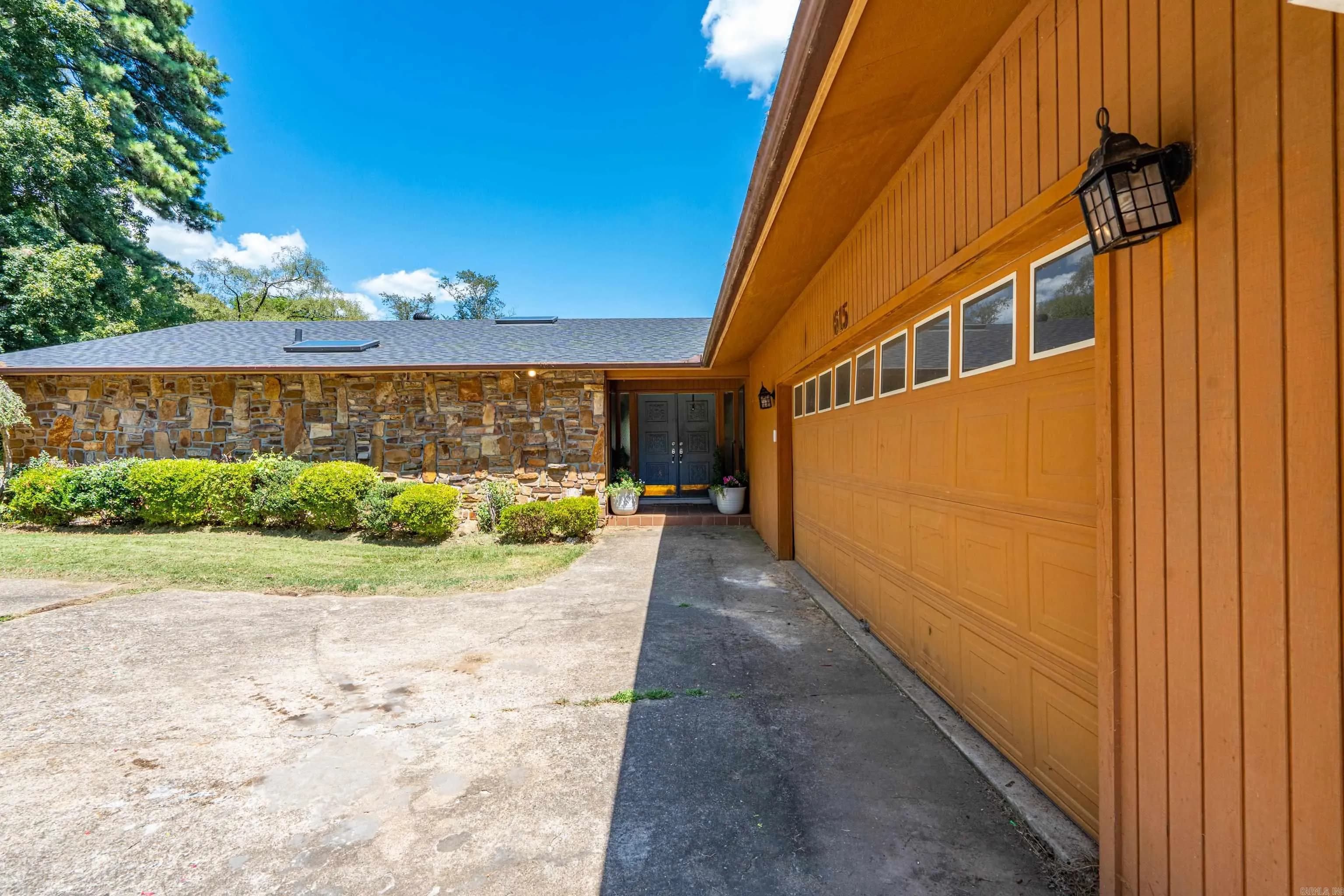 Property at 615  Ridgeview - Image 48