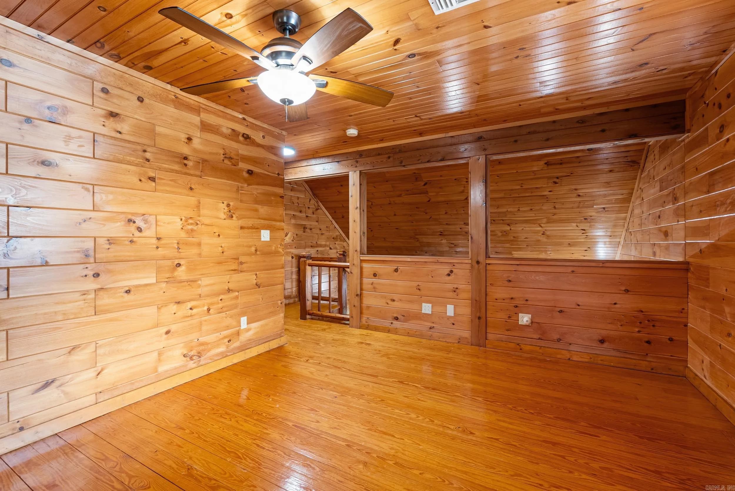 Property at 203  Marcus hill - Image 28
