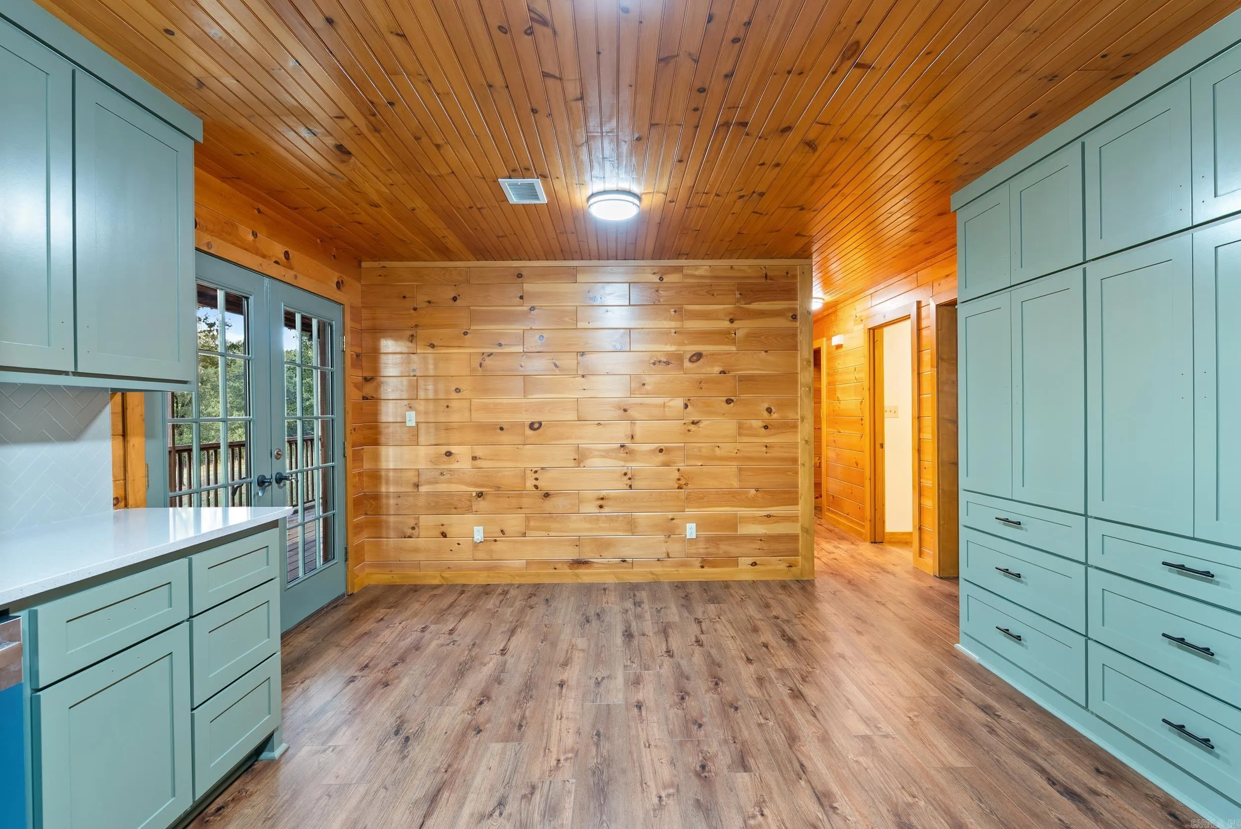Property at 203  Marcus hill - Image 14