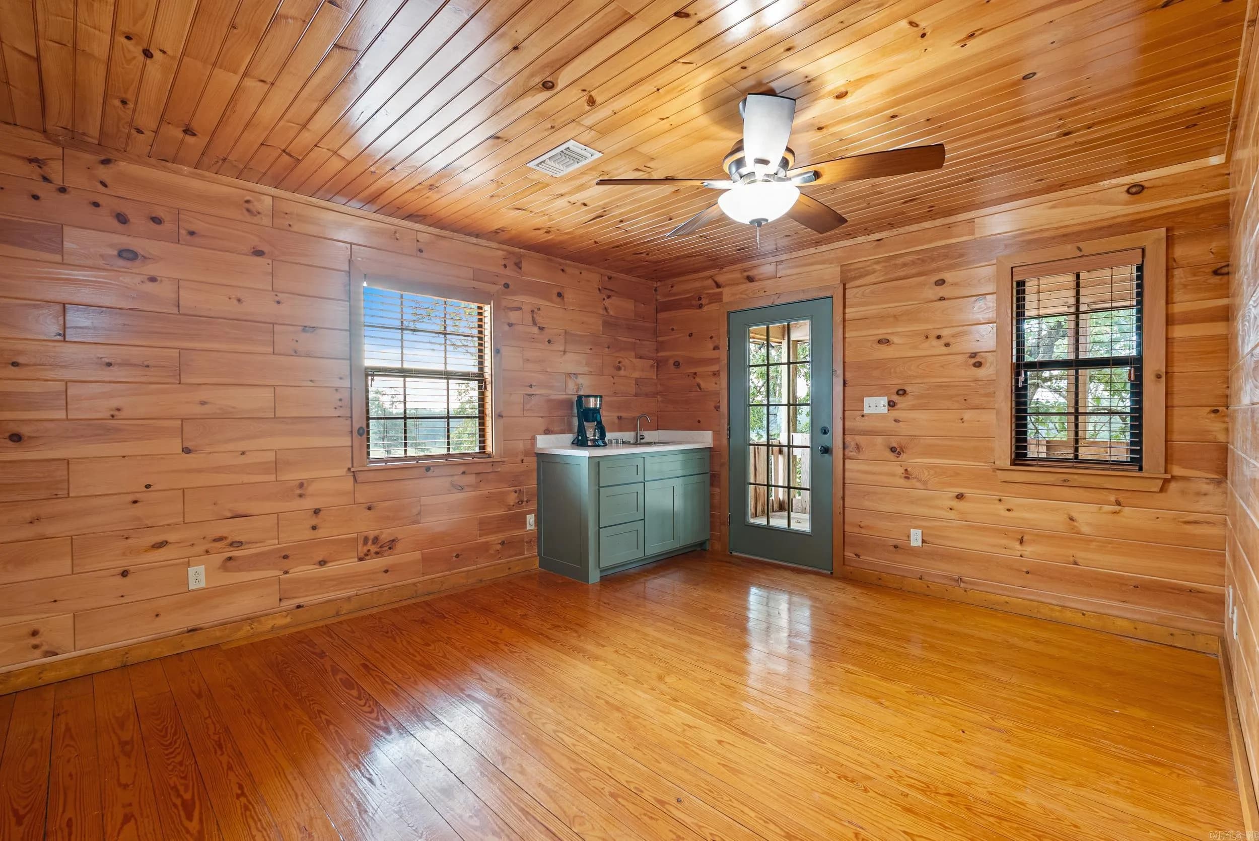 Property at 203  Marcus hill - Image 25