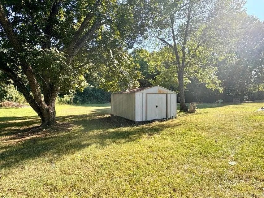 Property at 875  Gravel - Image 4