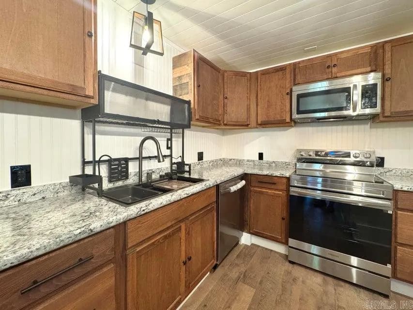 Property at 875  Gravel - Image 8