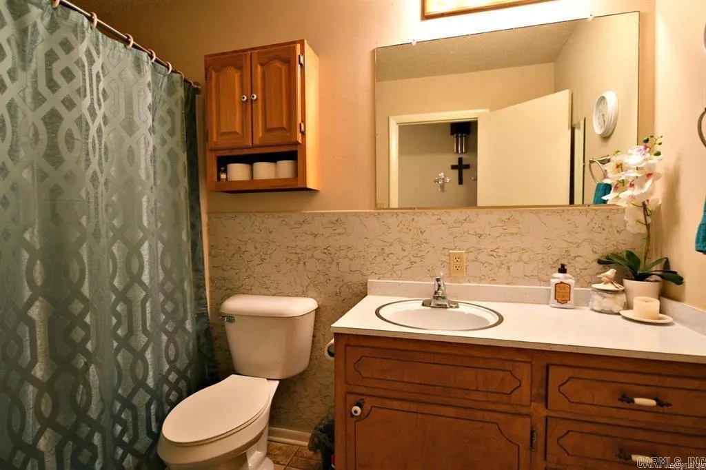 Property at 1900  Church - Image 32