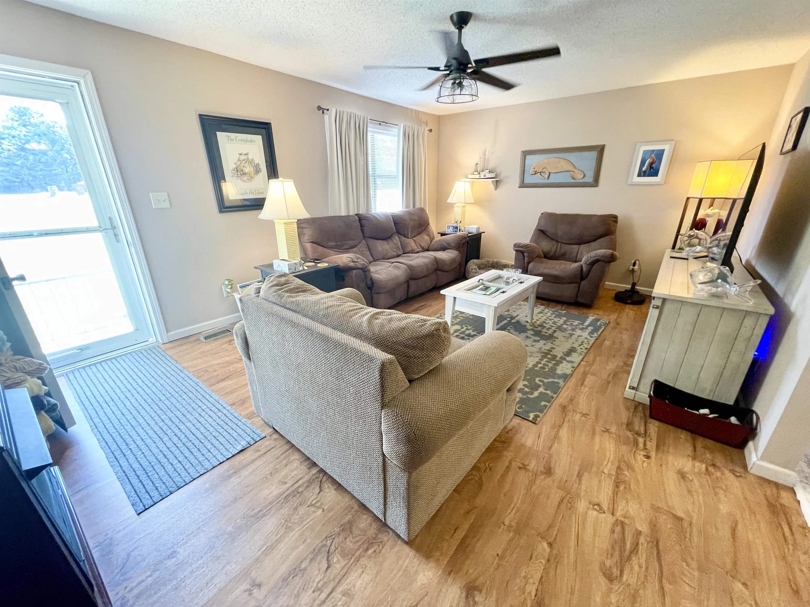 Property at 205 N Bend - Image 17
