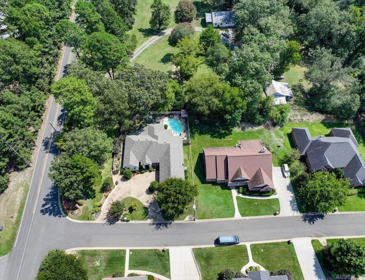 Property at 105  Saratoga - Image 7
