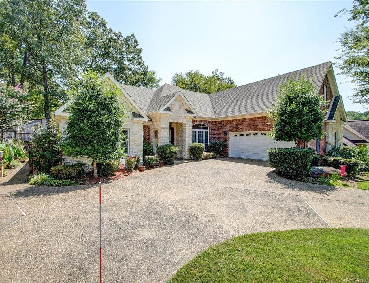 Property at 105  Saratoga - Image 4