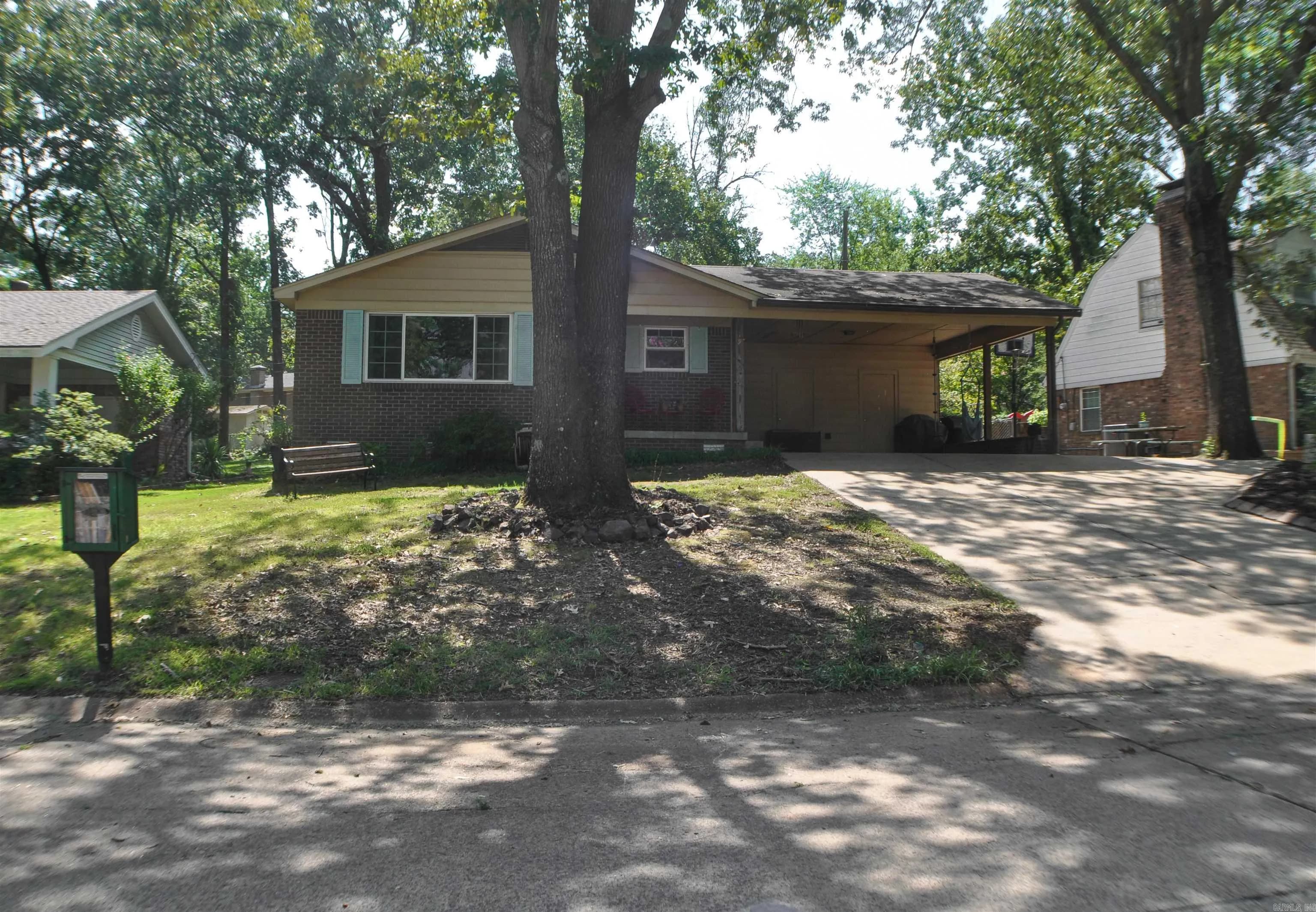 Property at 15  Tomahawk - Image 1
