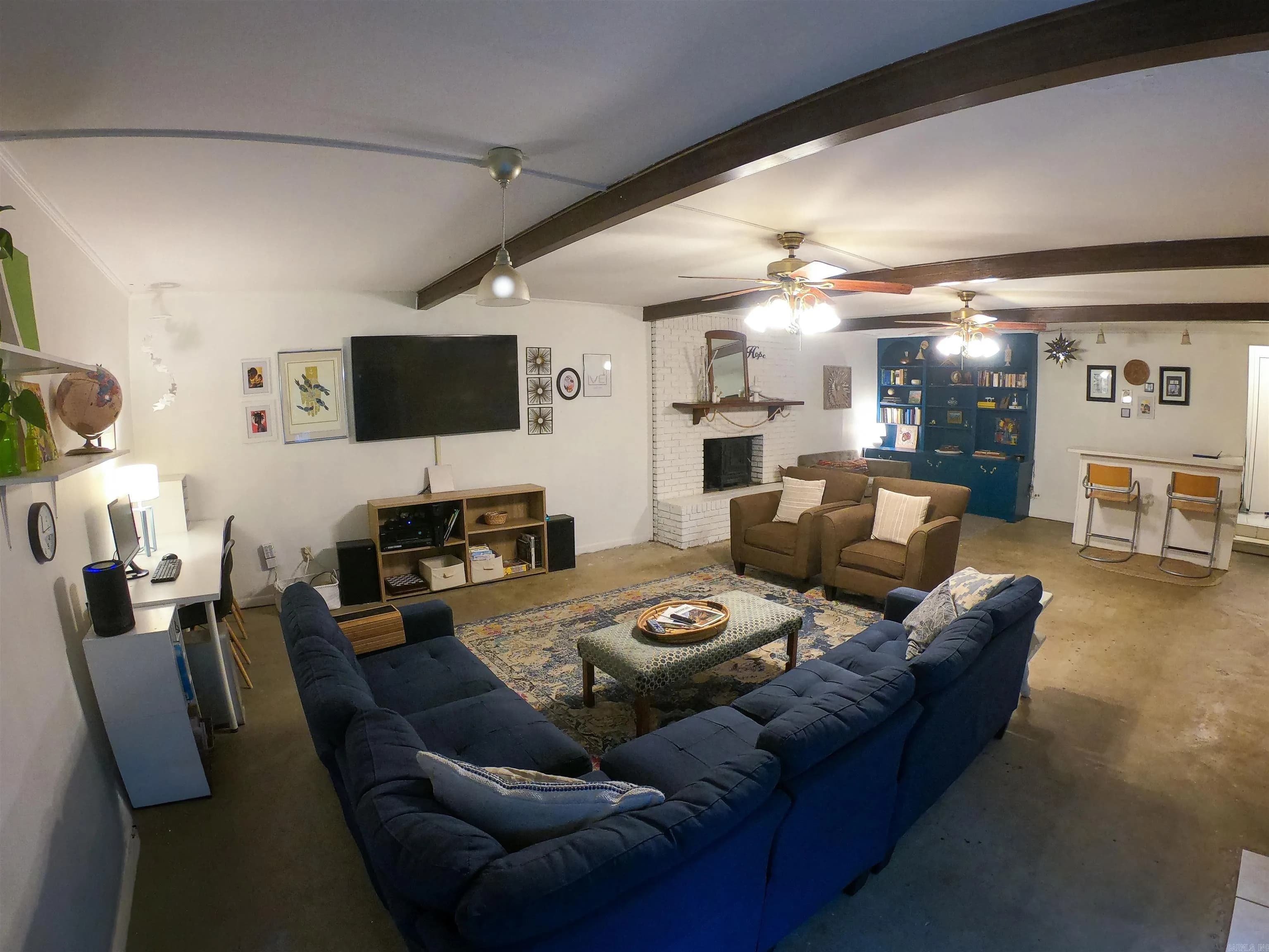 Property at 15  Tomahawk - Image 8