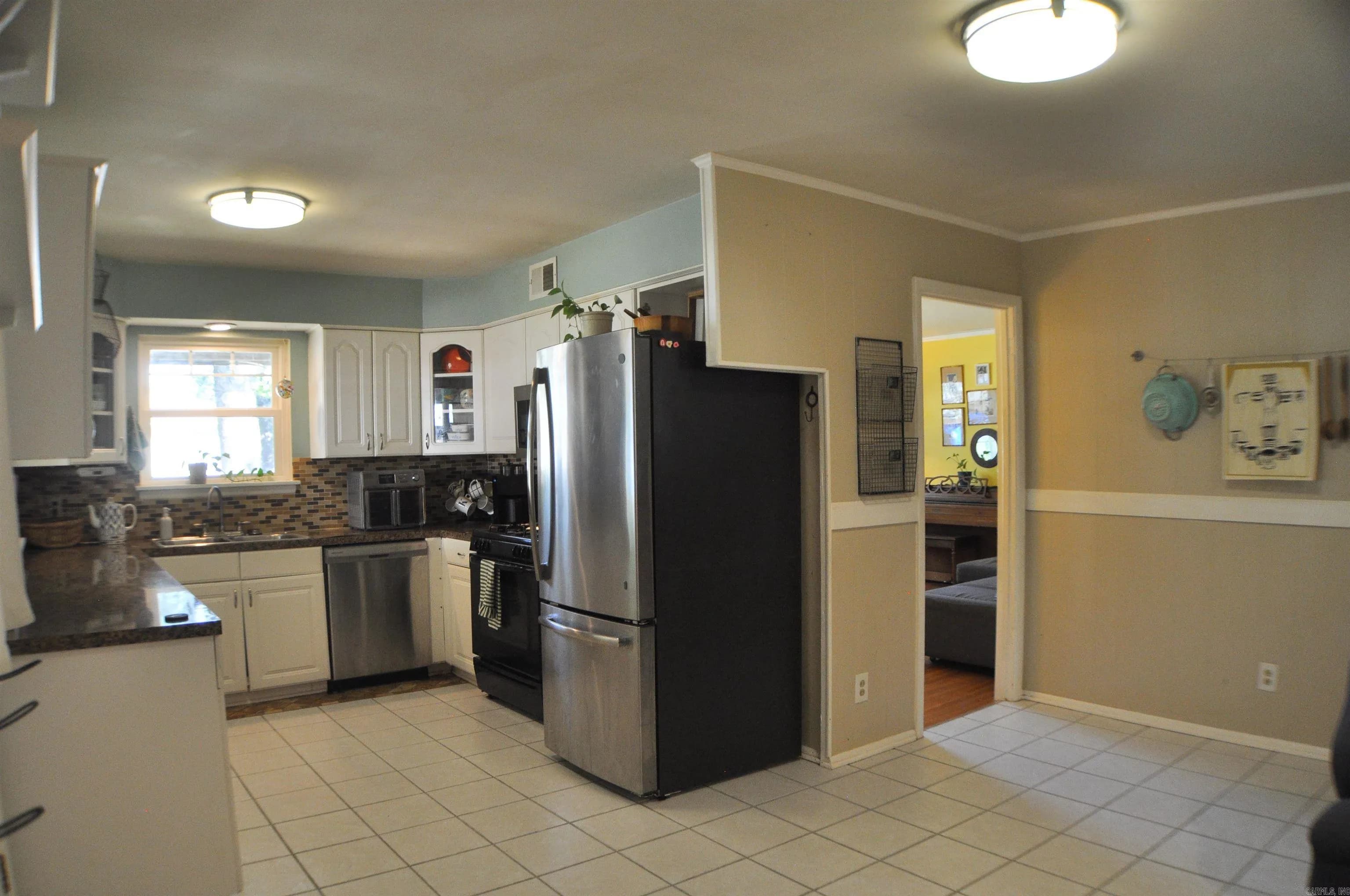 Property at 15  Tomahawk - Image 5