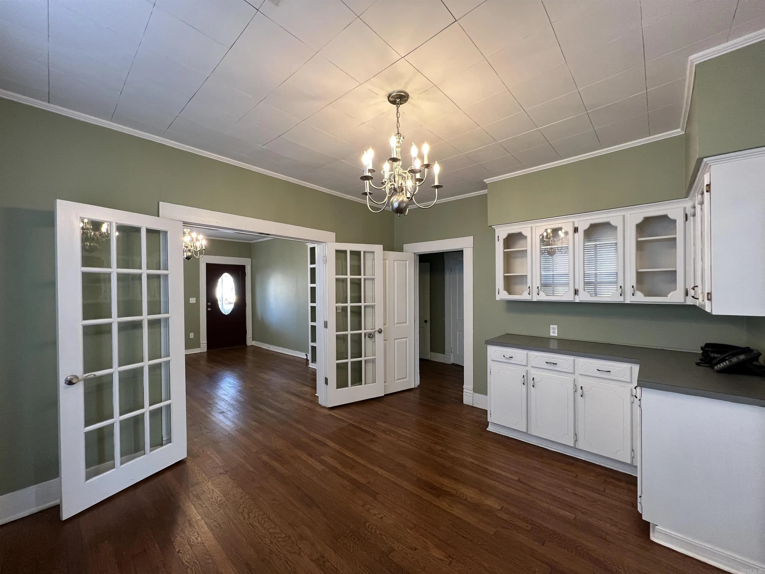 Property at 1511  Caldwell - Image 6