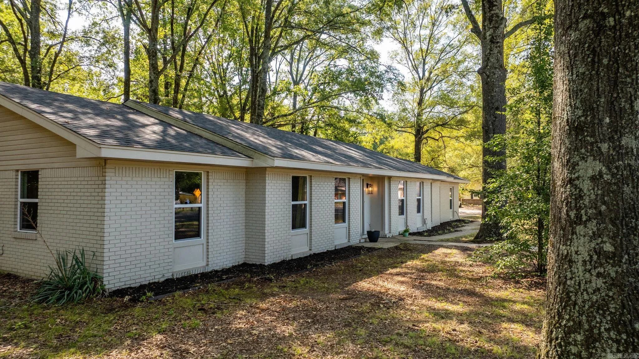 Property at 50  White oak - Image 6